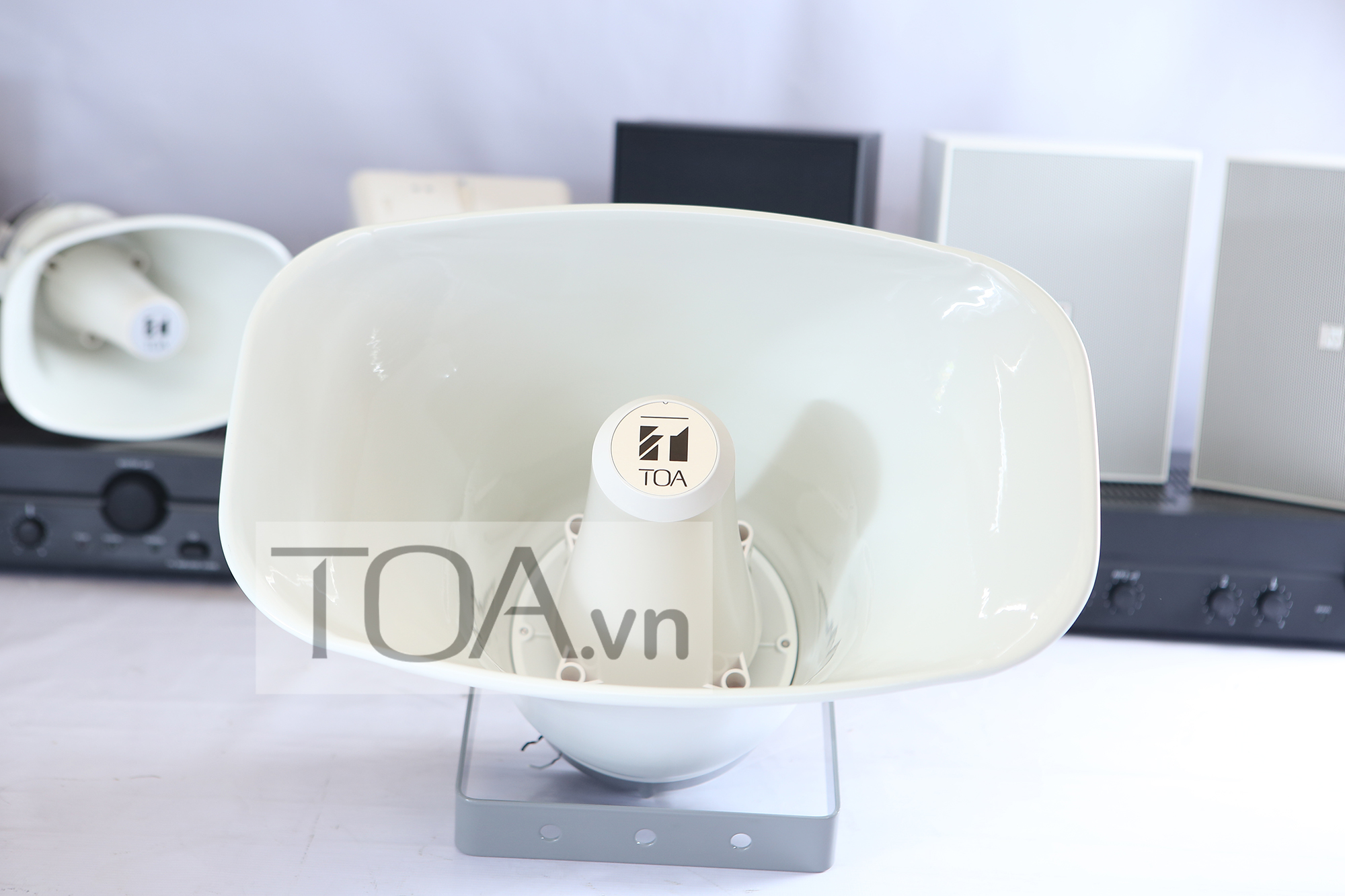 Loa nén thông báo TOA SC 651, loa nén phản xạ vành chữ nhật không biến áp