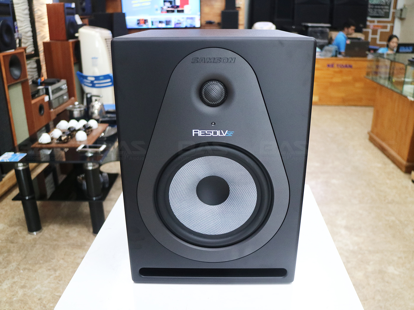 Loa Studio, loa kiểm âm active Samson Resolv SE8