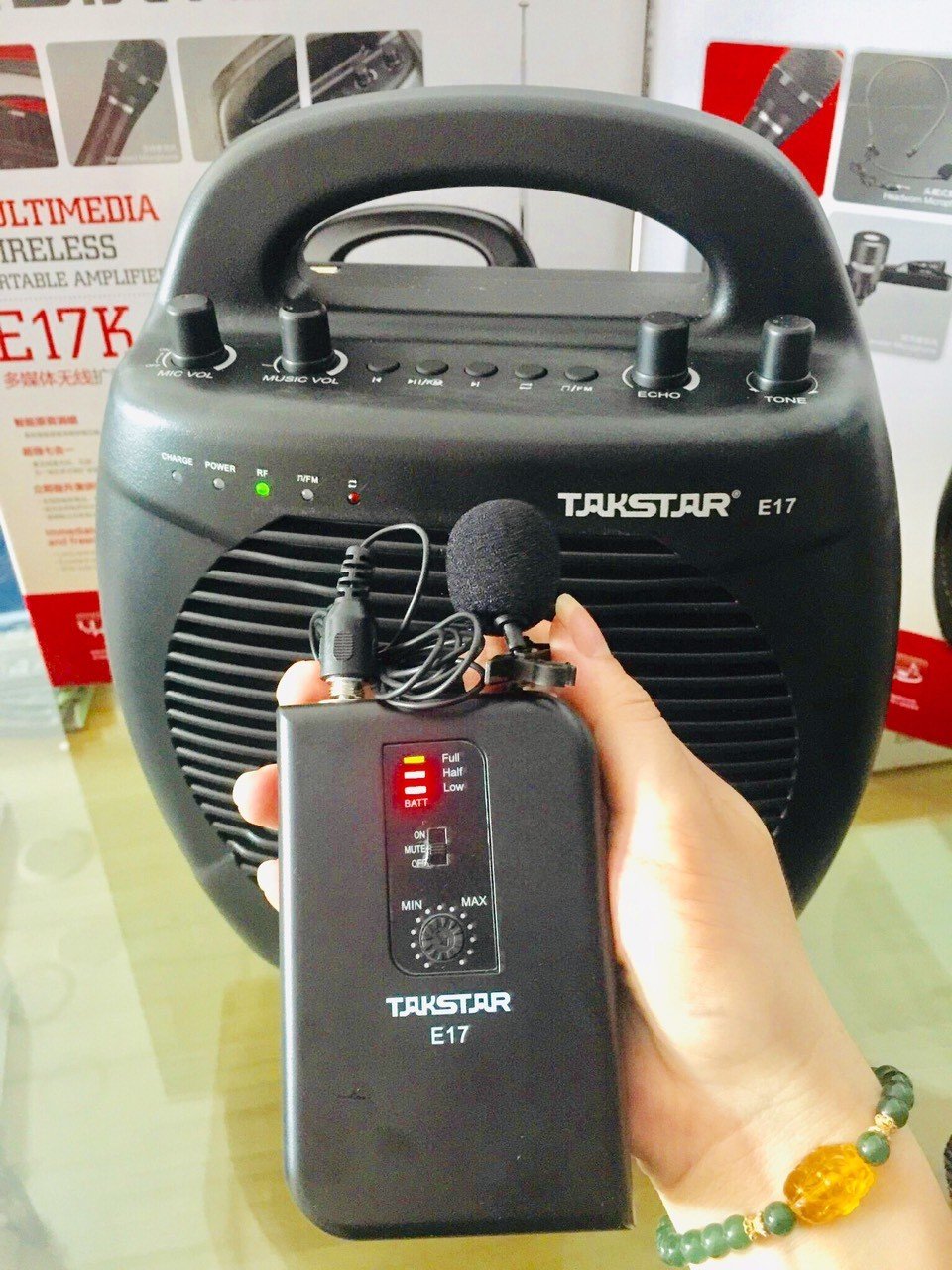 Loa trợ giảng Takstar E17