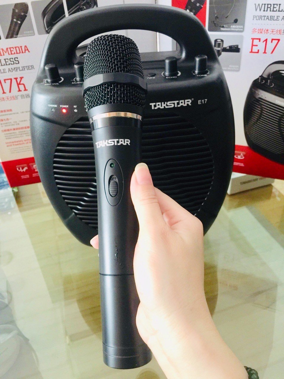 Loa trợ giảng Takstar E17