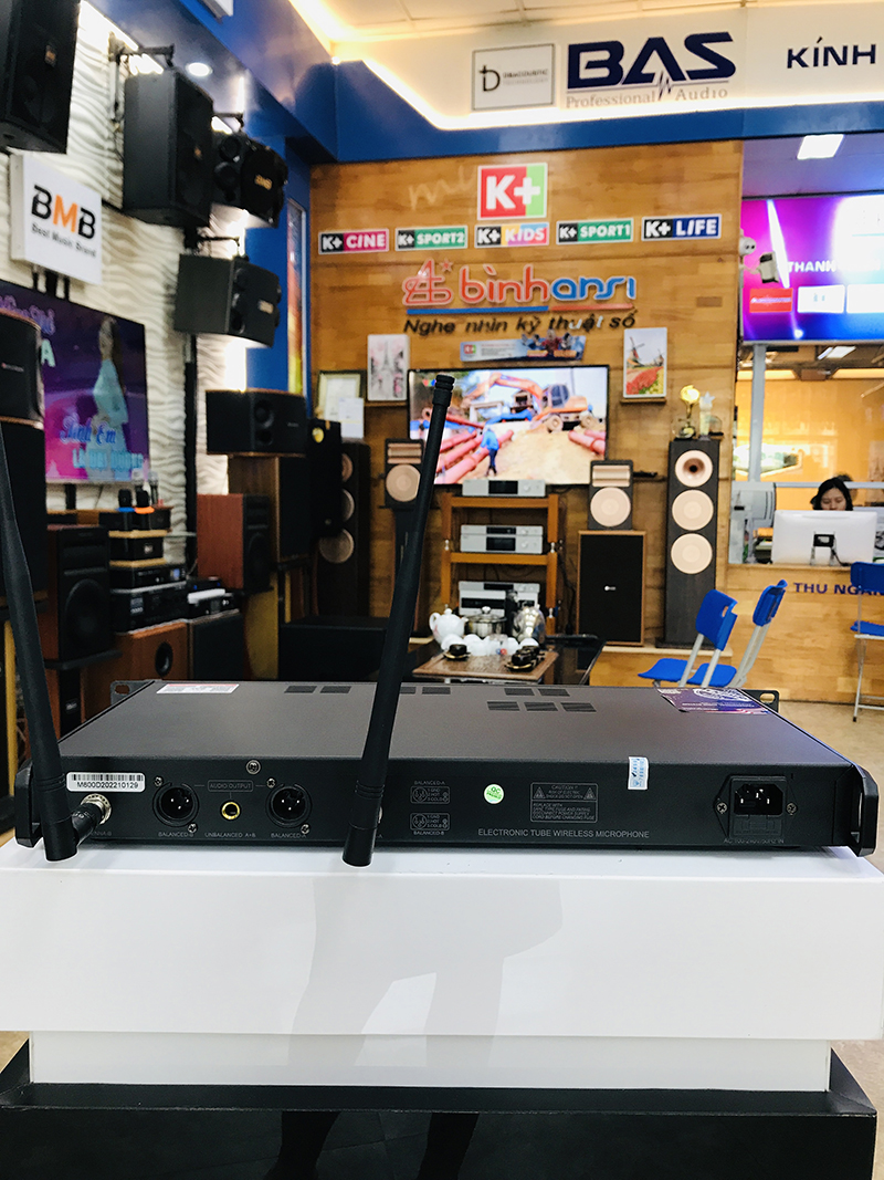 Micro không dây dBacoustic M800D