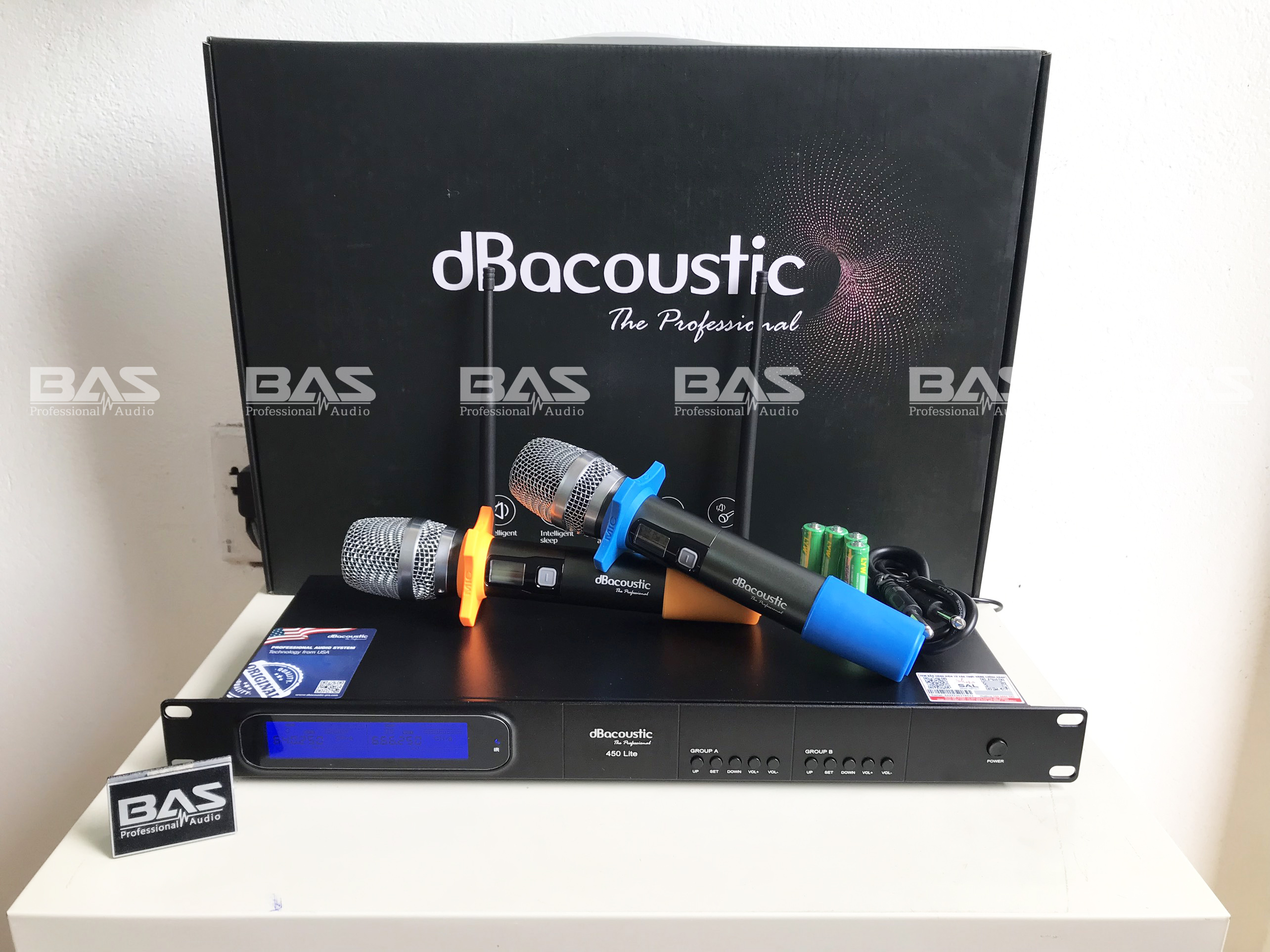 Micro dBacoustic 450 Lite, mic karaoke không dây cho dàn âm thanh gia đình