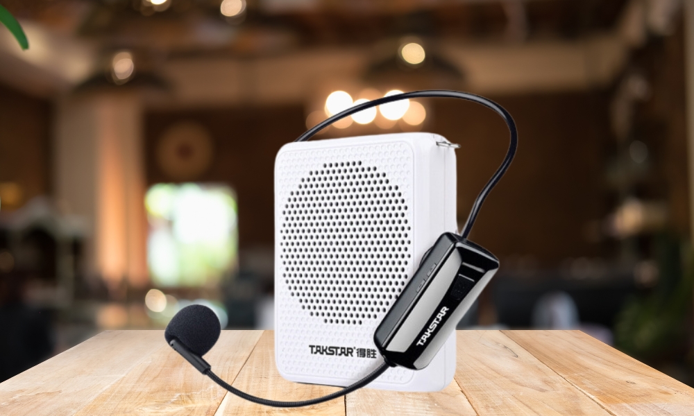 Máy trợ giảng Takstar E126W, công suất 8W, dung lượng 8000mAh, thời hạn sử dụng 8h