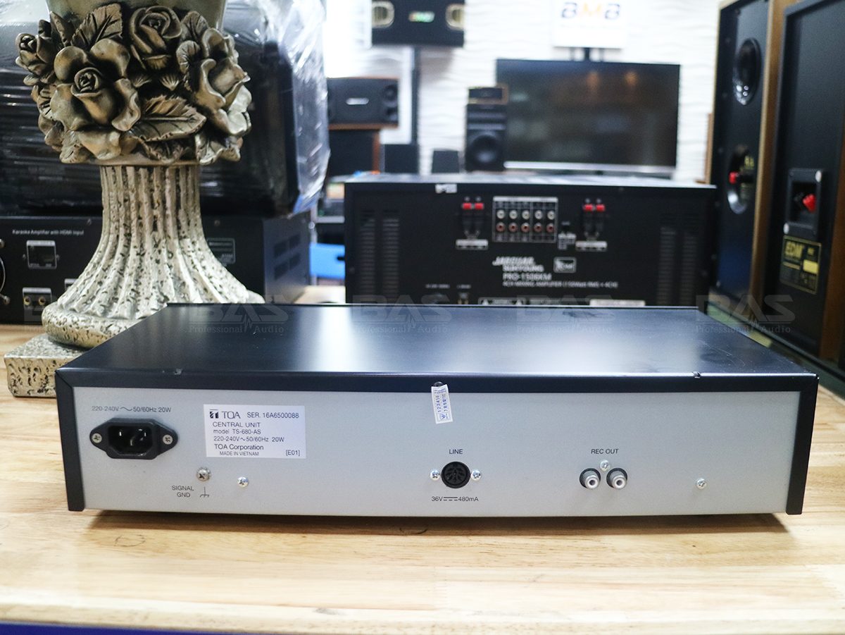 Amply trung tâm dựng cho hội thảo TOA TS-680