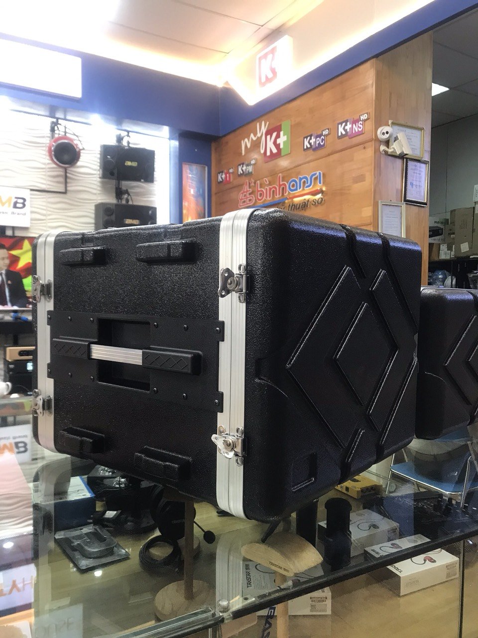 Tủ thiết bị âm thanh, tủ nhựa ABS 6U, 8U đựng thiết bị cho dàn karaoke