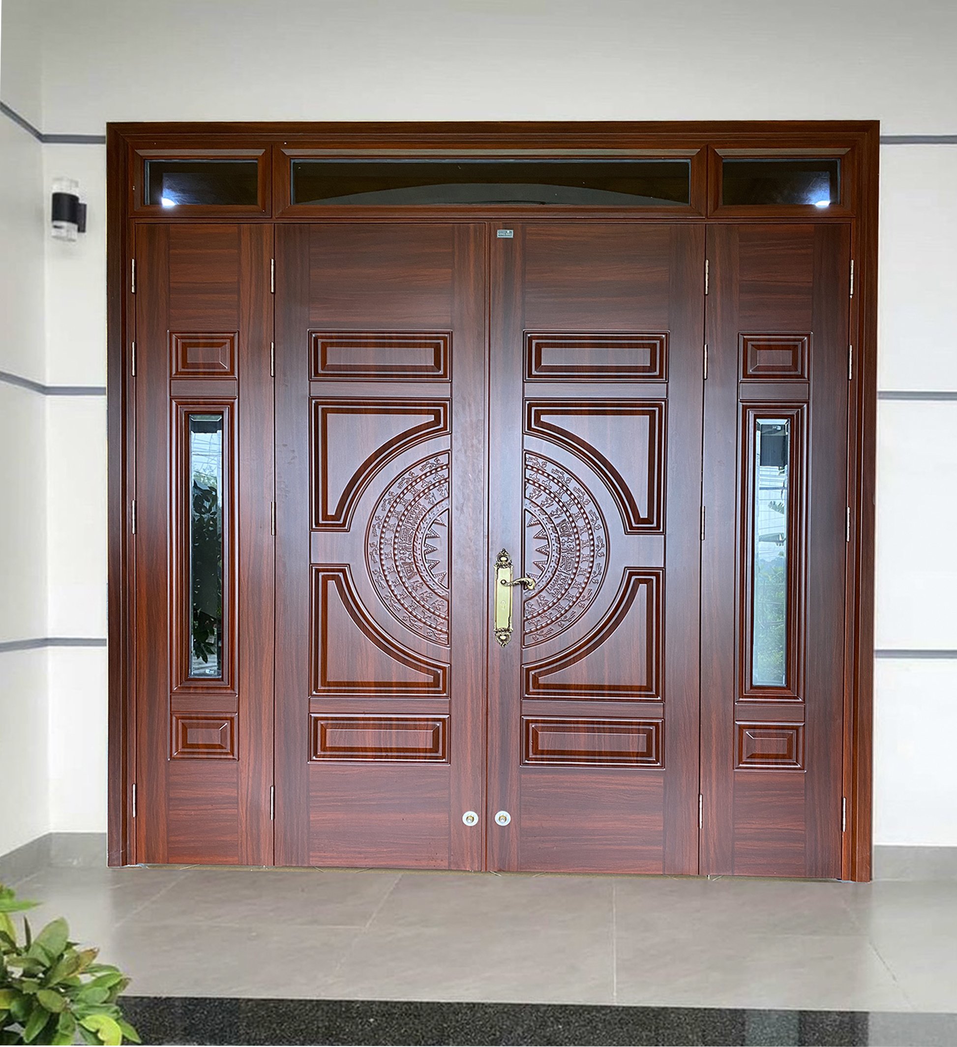 BÁO GIÁ CỬA THÉP VÂN GỖ CẬP NHẬT MỚI NHẤT