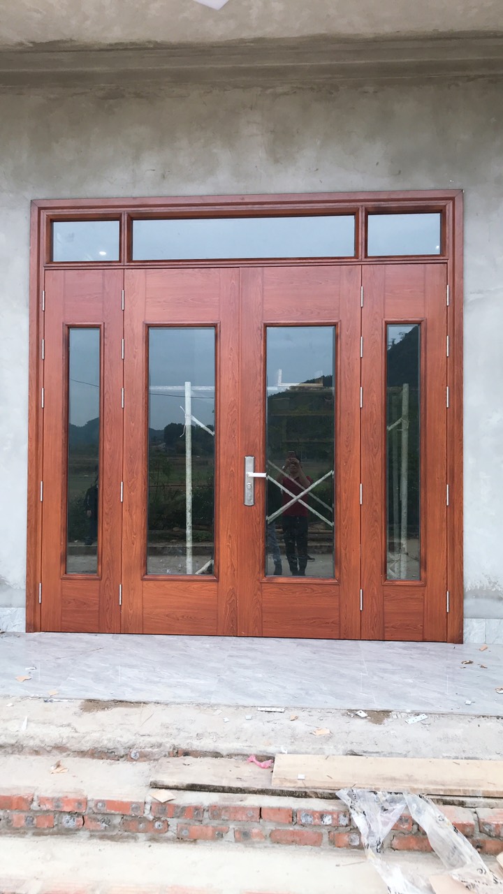 Cửa thép 2, 4 cánh kính