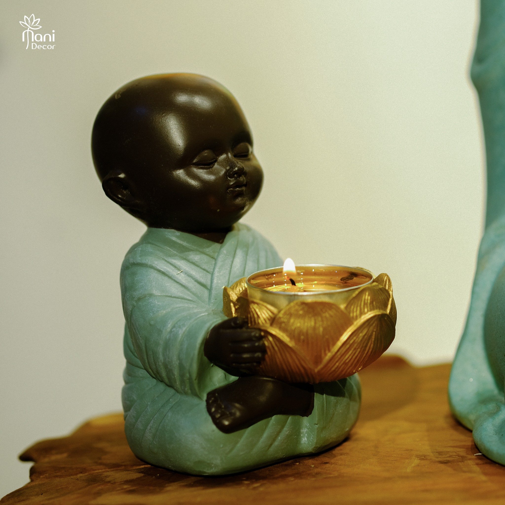 Địa Tạng Bồ Tát gốm xanh