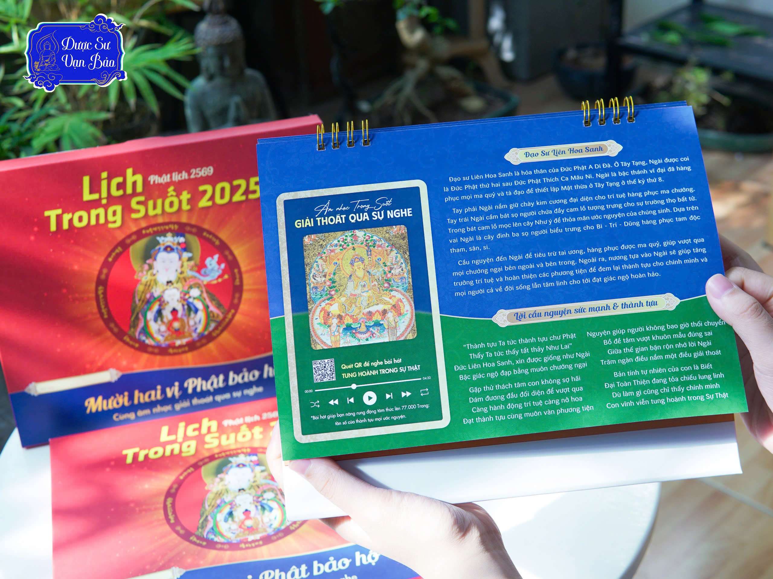 Lịch Phật để bàn Trong Suốt 2025