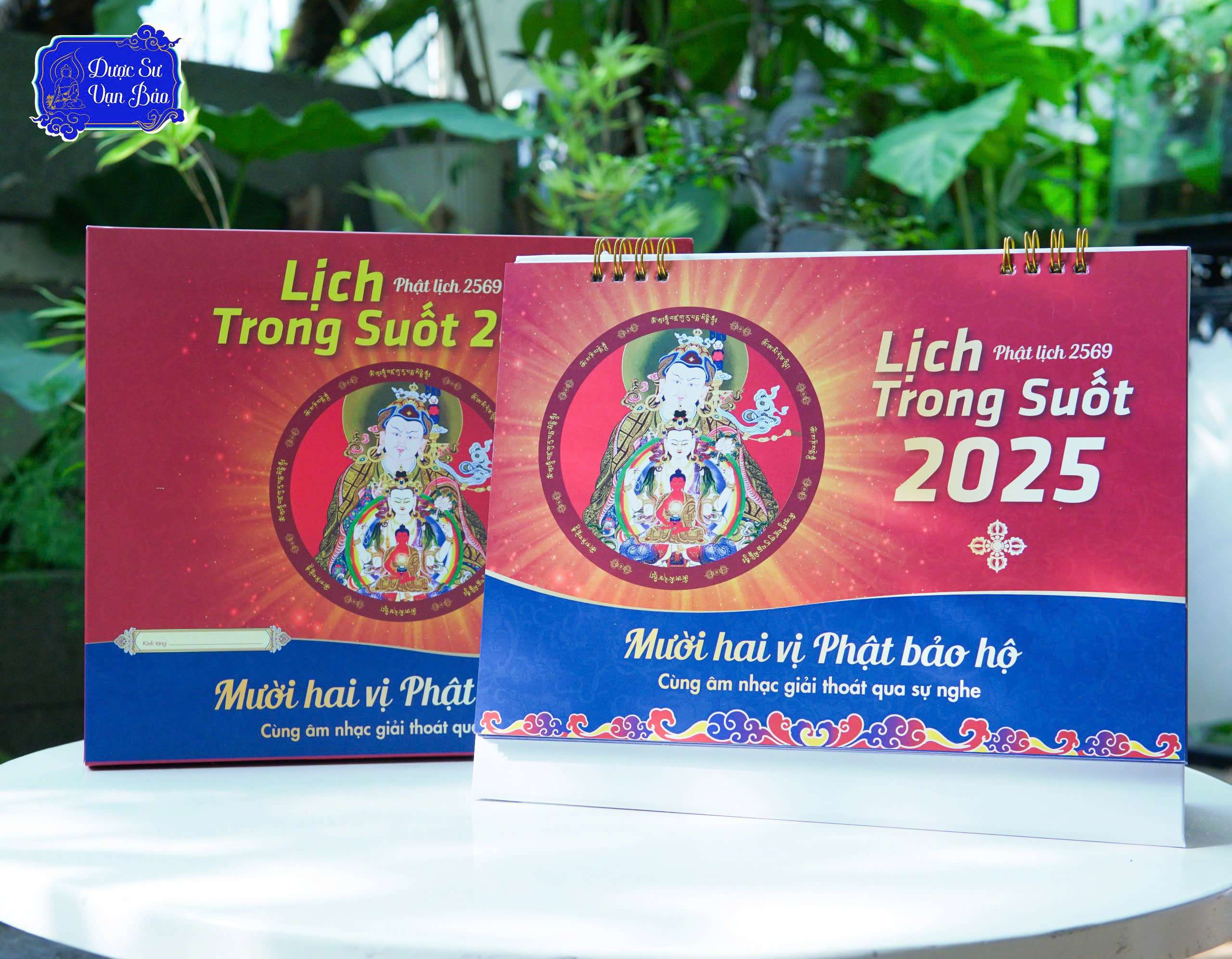 Lịch Phật để bàn Trong Suốt 2025