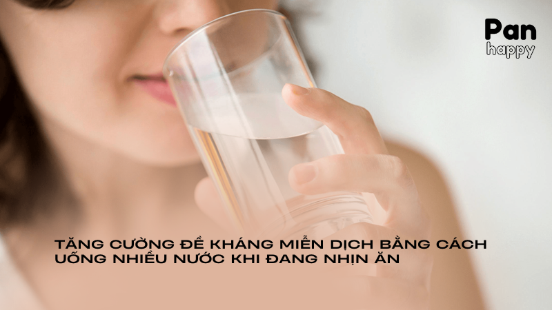 Tăng cường đề kháng bằng cách uống nhiều nước khi đang nhịn ăn