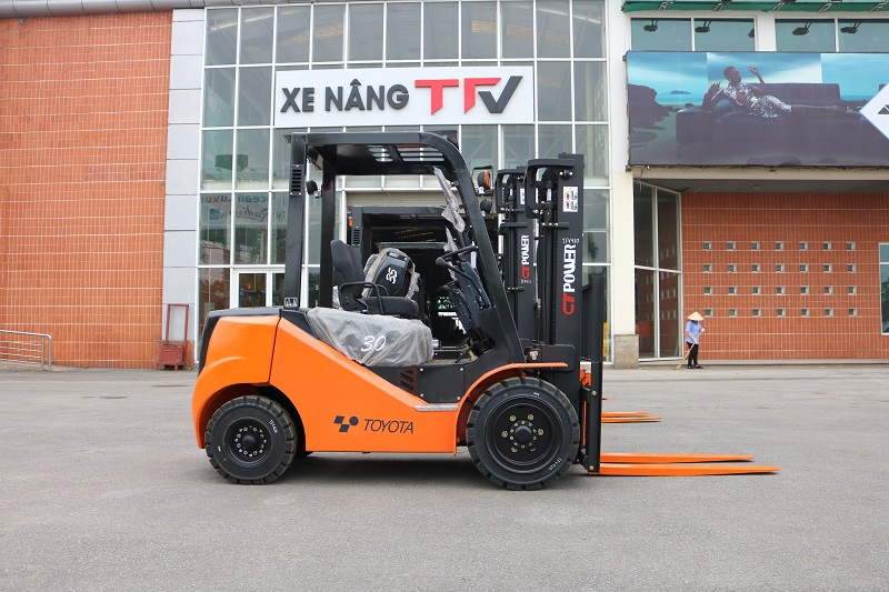 Xe nâng hàng CT Power