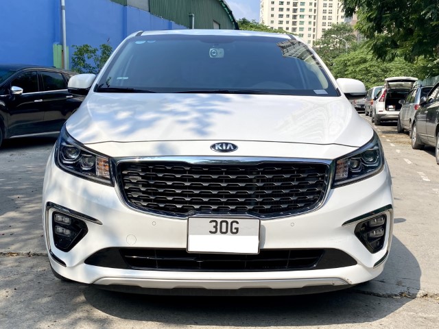 Kia Sedona 2018 máy dầu giá bao nhiêu tại Việt Nam