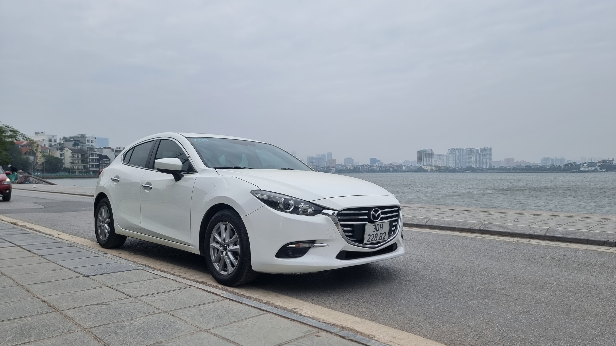Bán xe Mazda 3 2018 hatchback biển Hà Nội rất đẹp | Đức Thiện Auto Bán Xe Mazda 3 2018 Hatchback Biển Hà Nội Rất Đẹp | Đức Thiện Auto