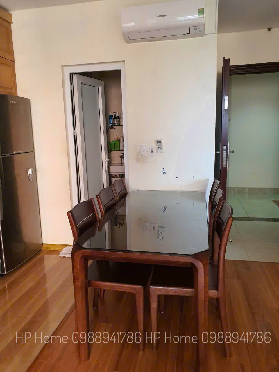 Bàn ăn chân hươu 6 ghế mặt kính