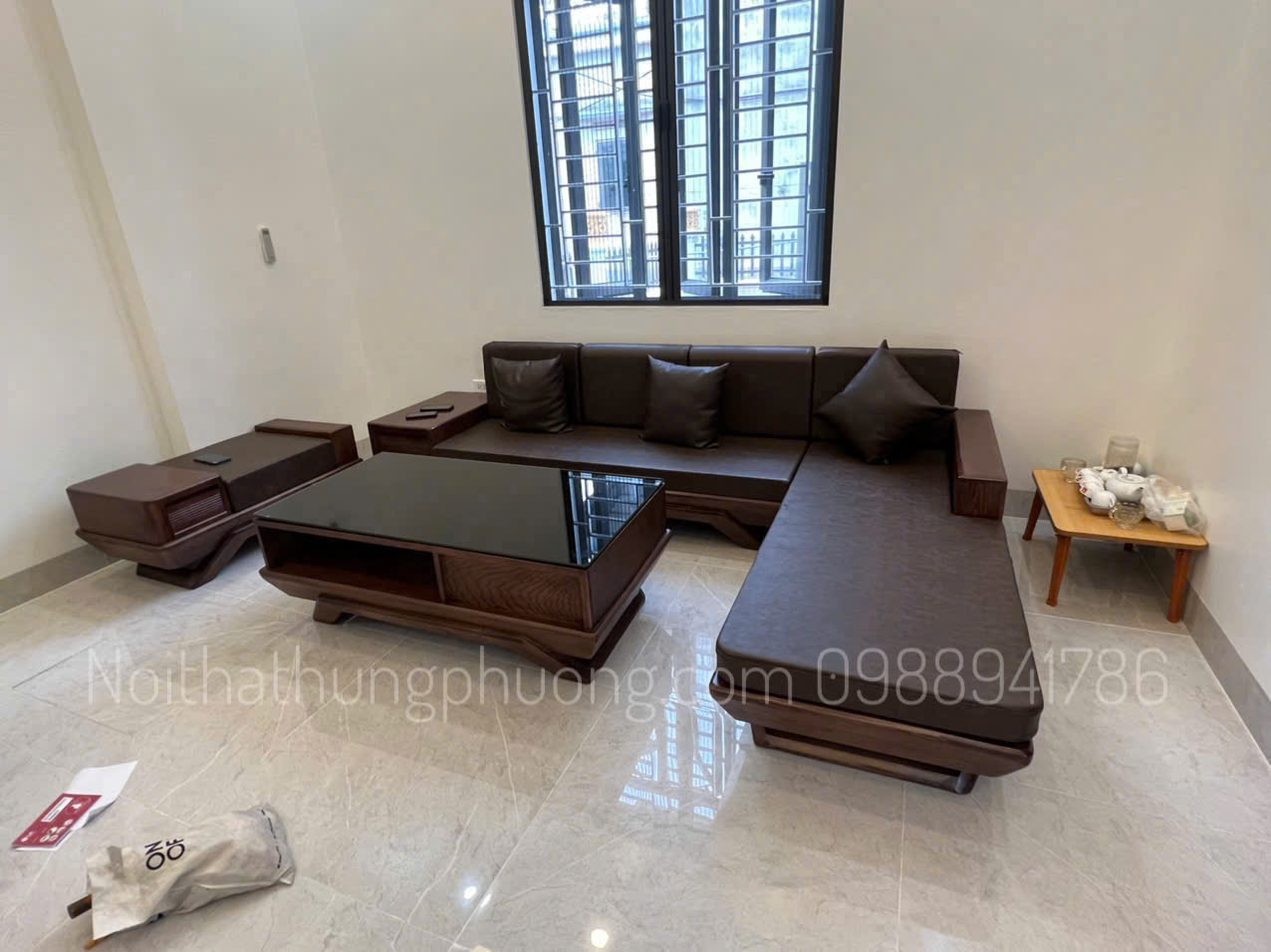 Sofa góc L chân thuyền