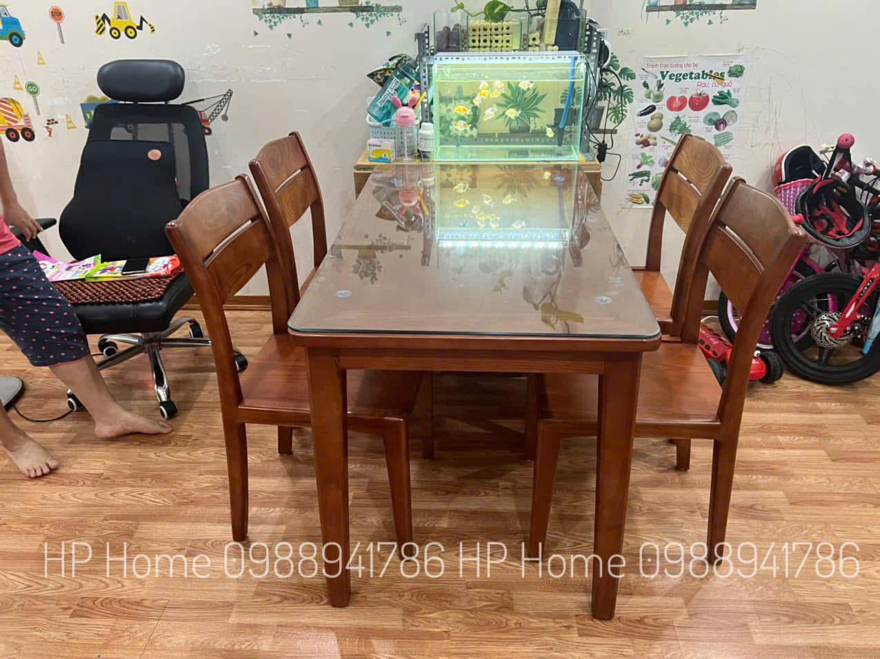 BÀN ĂN 4 GHẾ SƠN MÀU CÁNH GIÁN