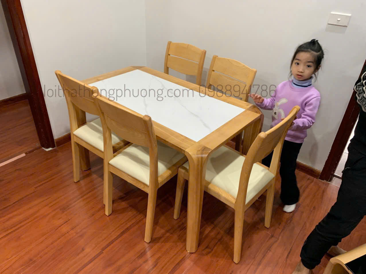 BÀN ĂN MẶT ĐÁ + GHẾ ĐỆM