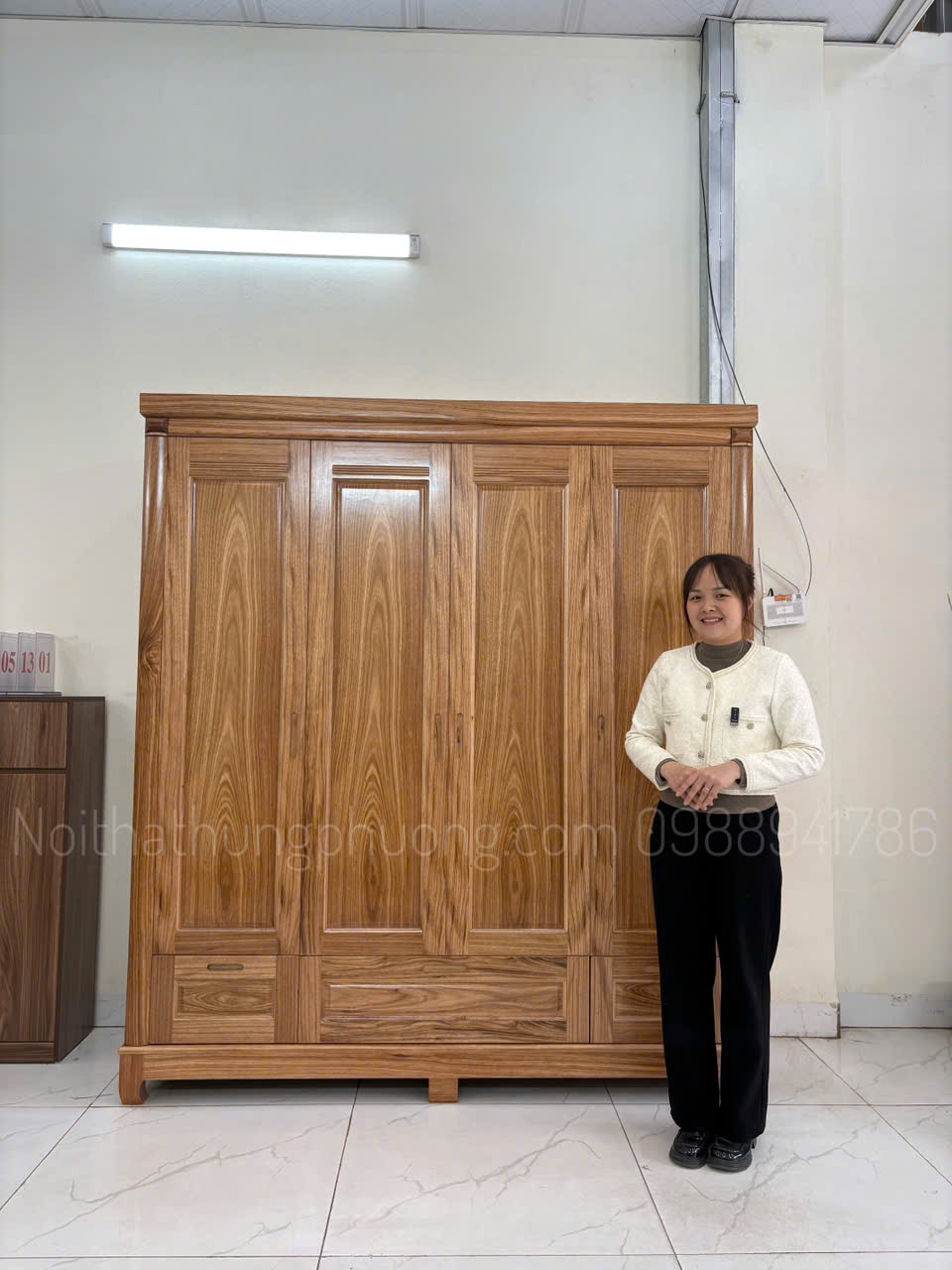 Tủ hương xám 4 cánh + ngăn kéo