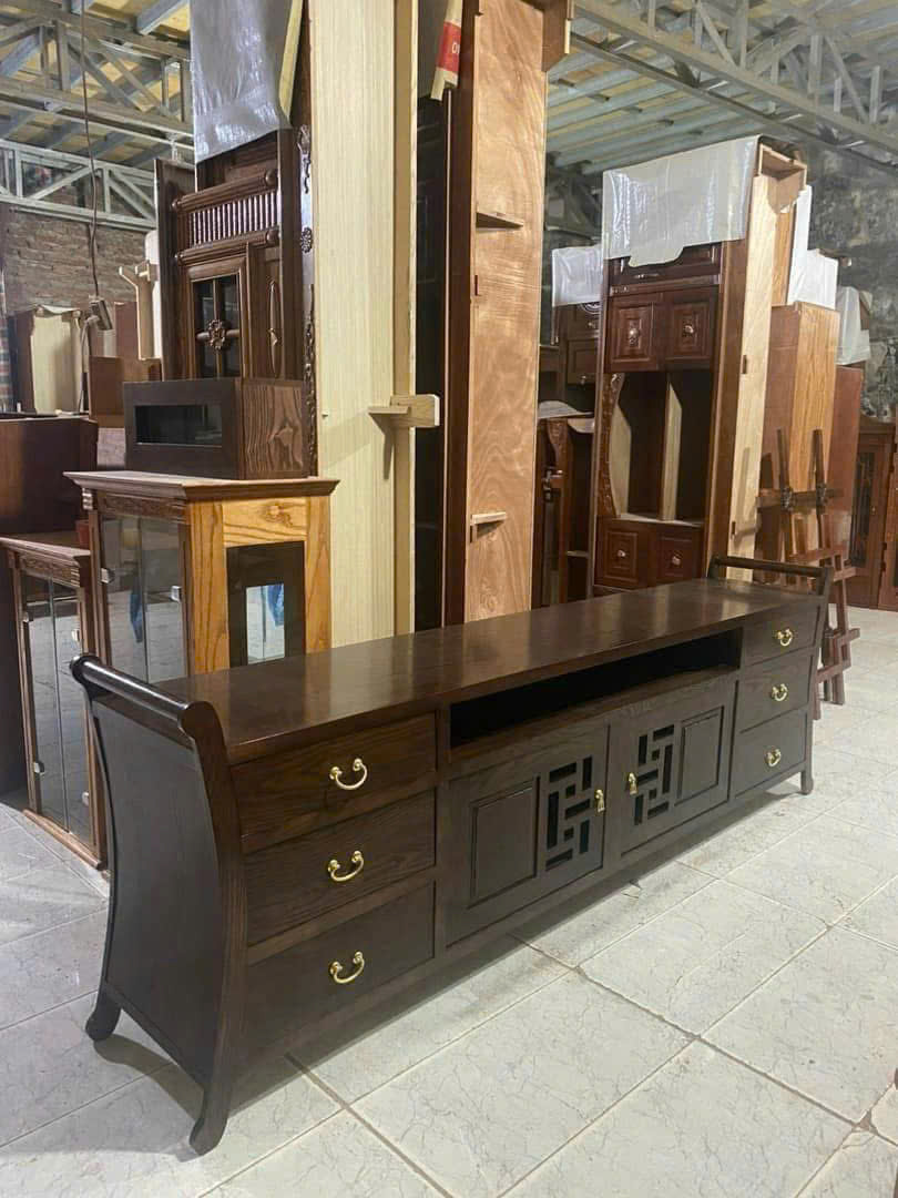 Kệ tivi cong màu tối