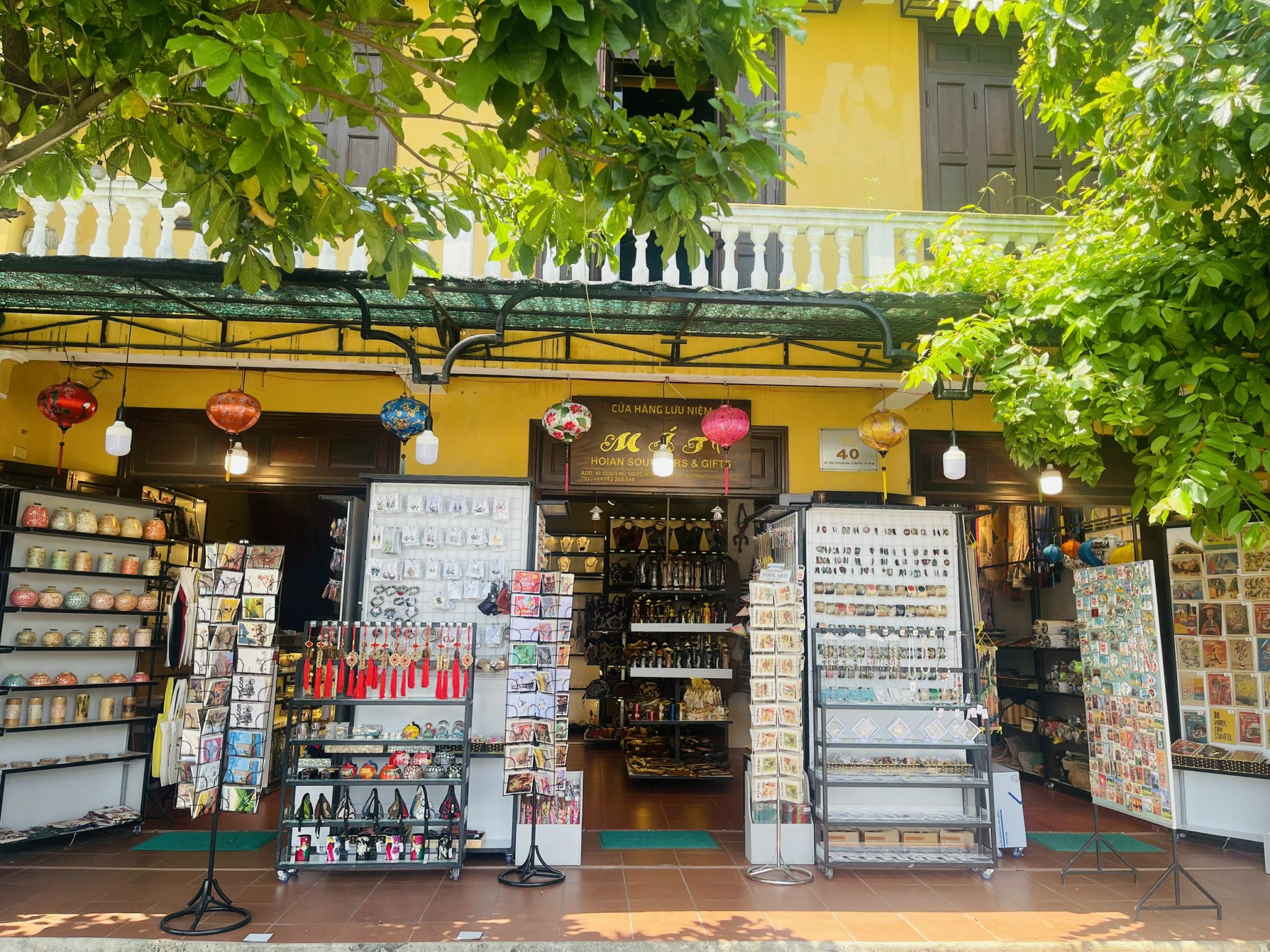 XIN CHÀO MIT HỘI AN