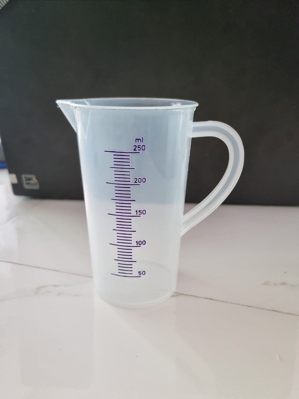 Ca đong nhựa VN VẠCH TÍM 250ml