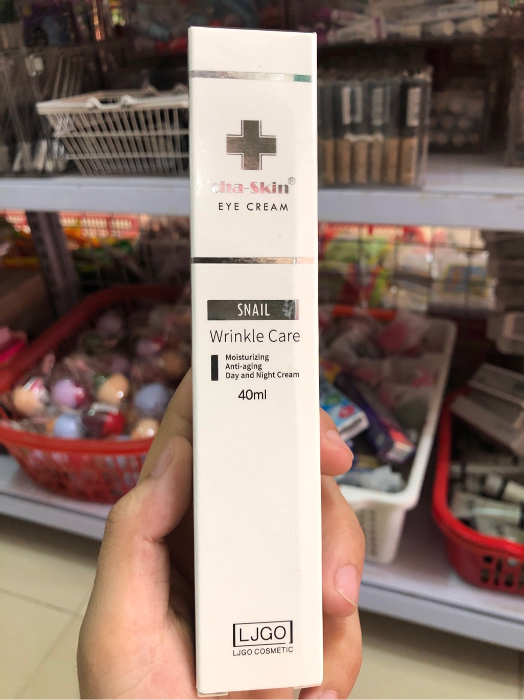 Kem mắt cha- skin