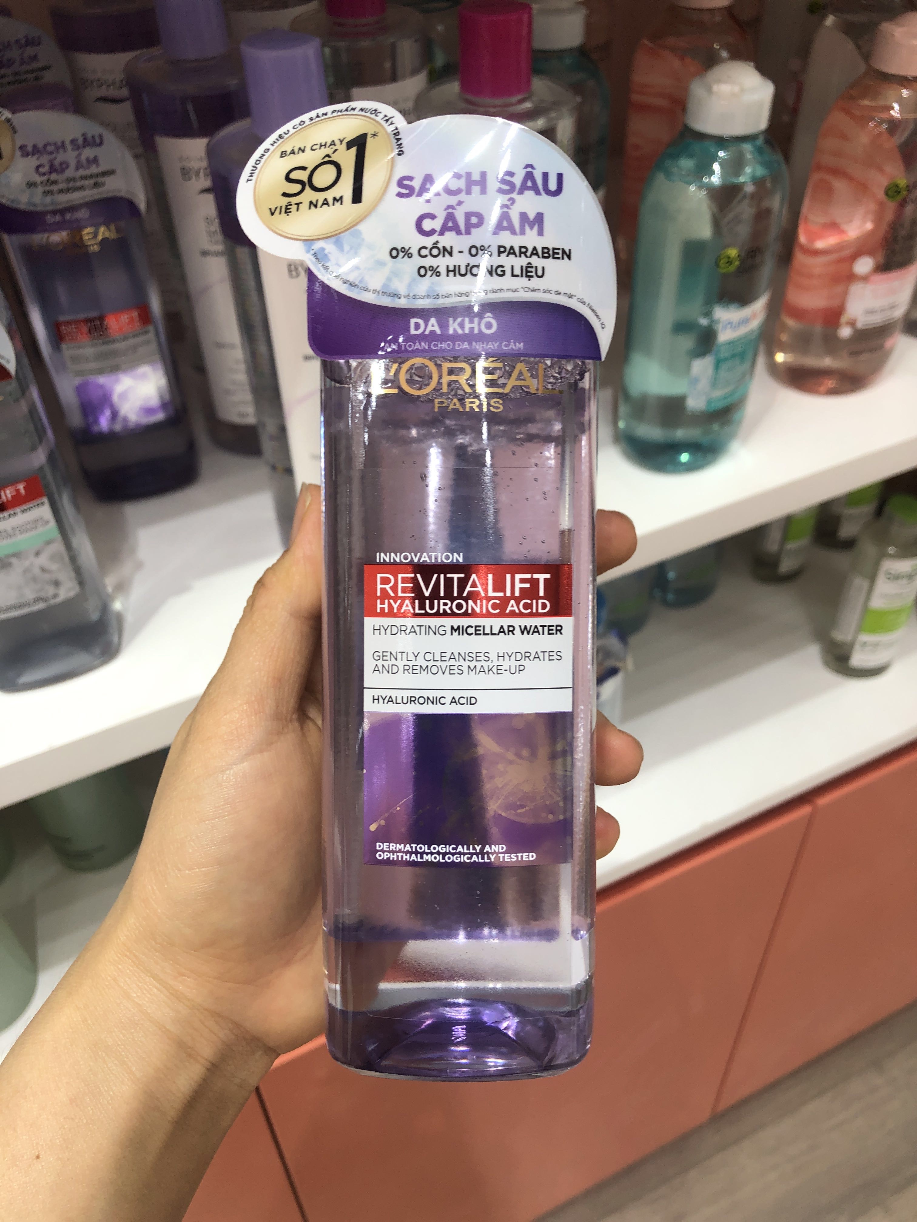 Tẩy Trang Loreal Sạch Sâu Cấp Ẩm Tím