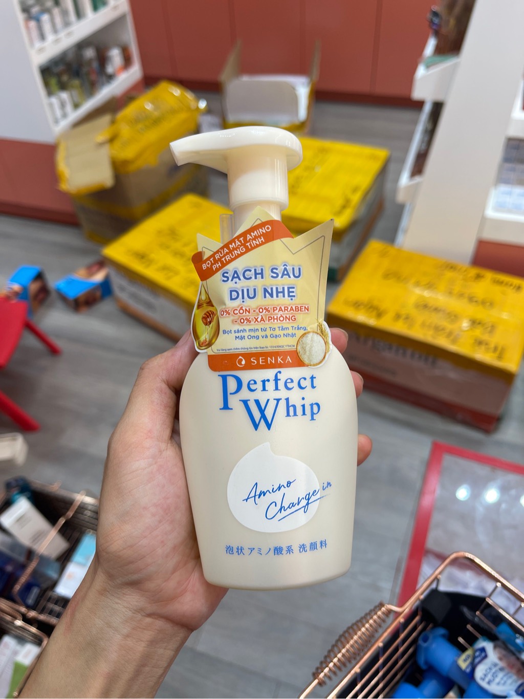Bọt Rửa Mặt Senka Vàng