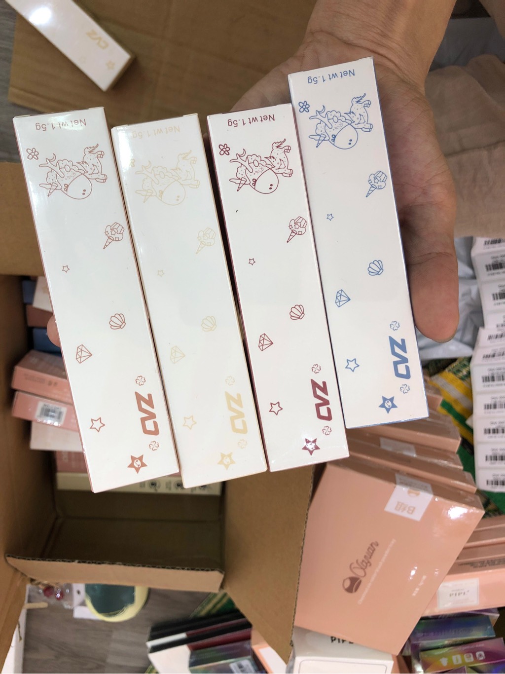 Kẻ mắt CVZ