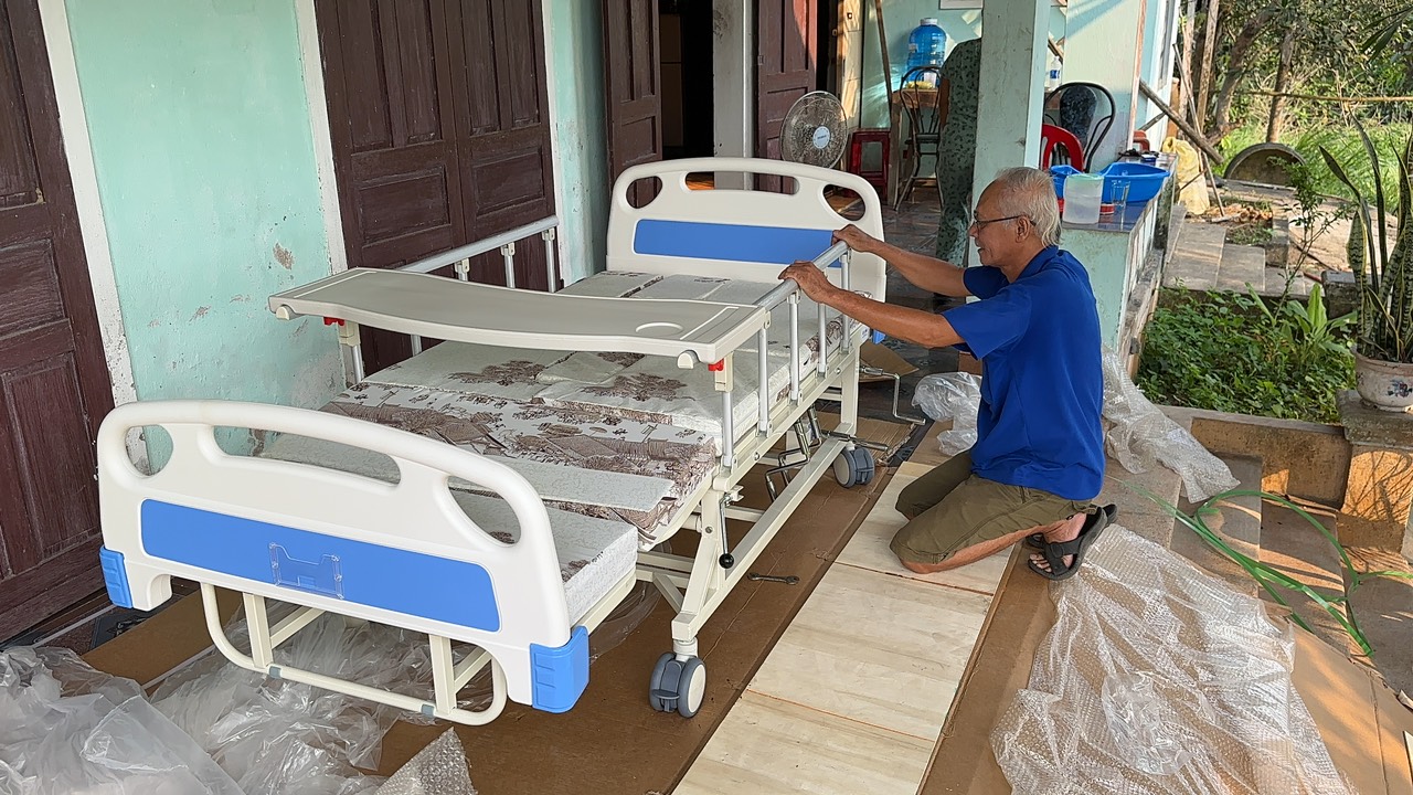 giường đa năng 4 tay quay lucass gb63c
