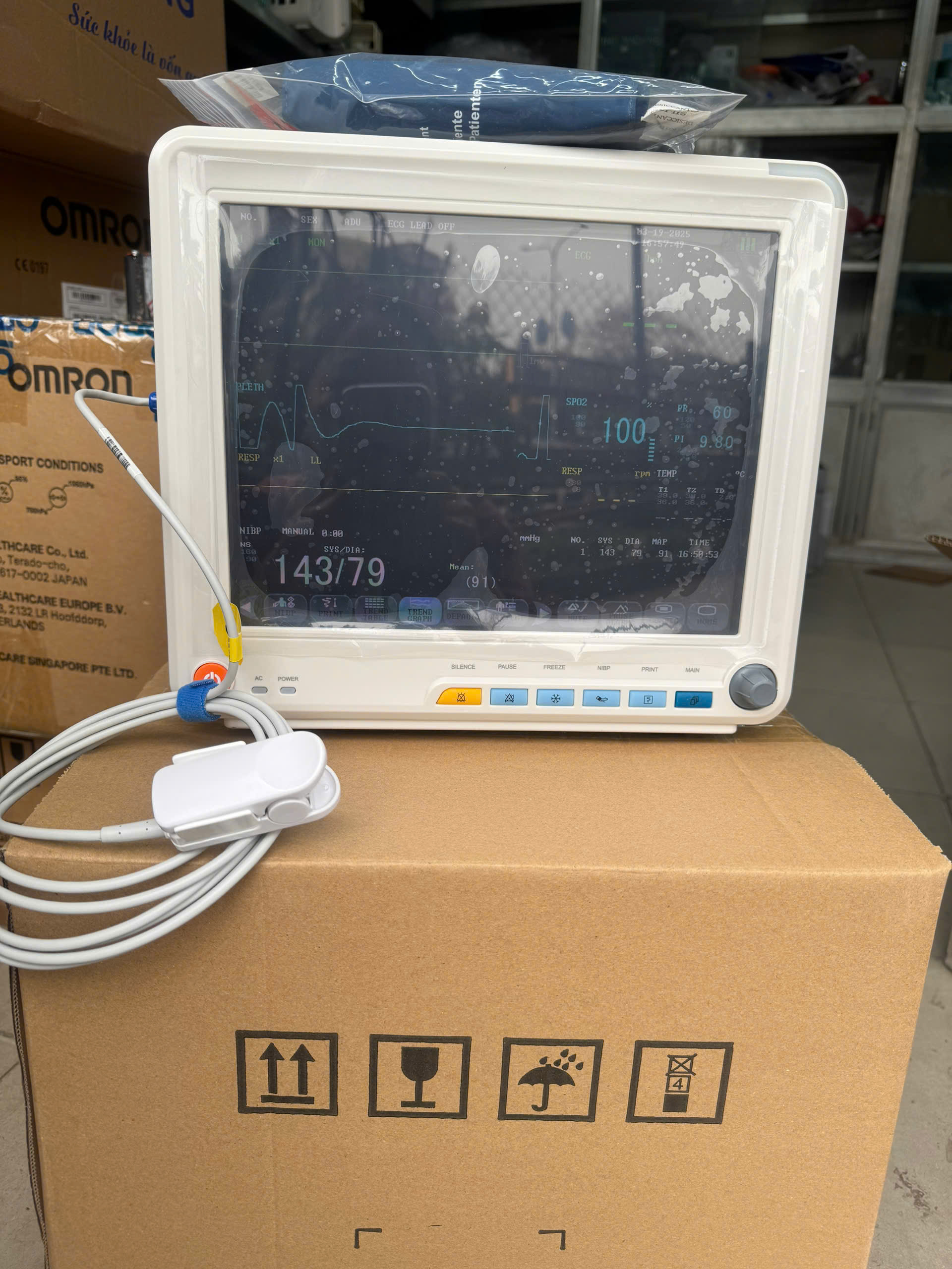 máy monitor theo dõi bệnh nhân 5 thông số