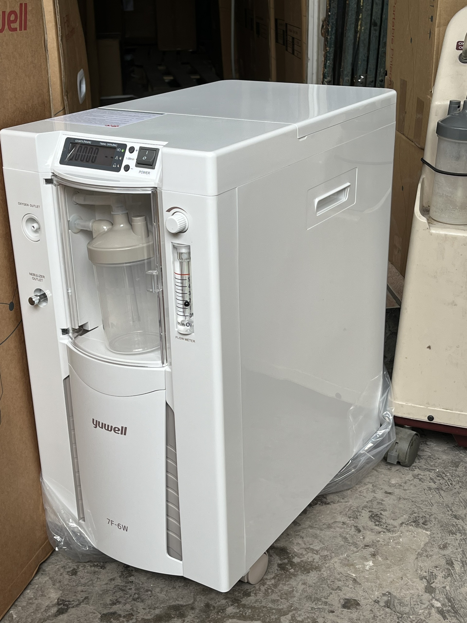 Máy tạo oxy 5 lít Yuwell 7f-6w
