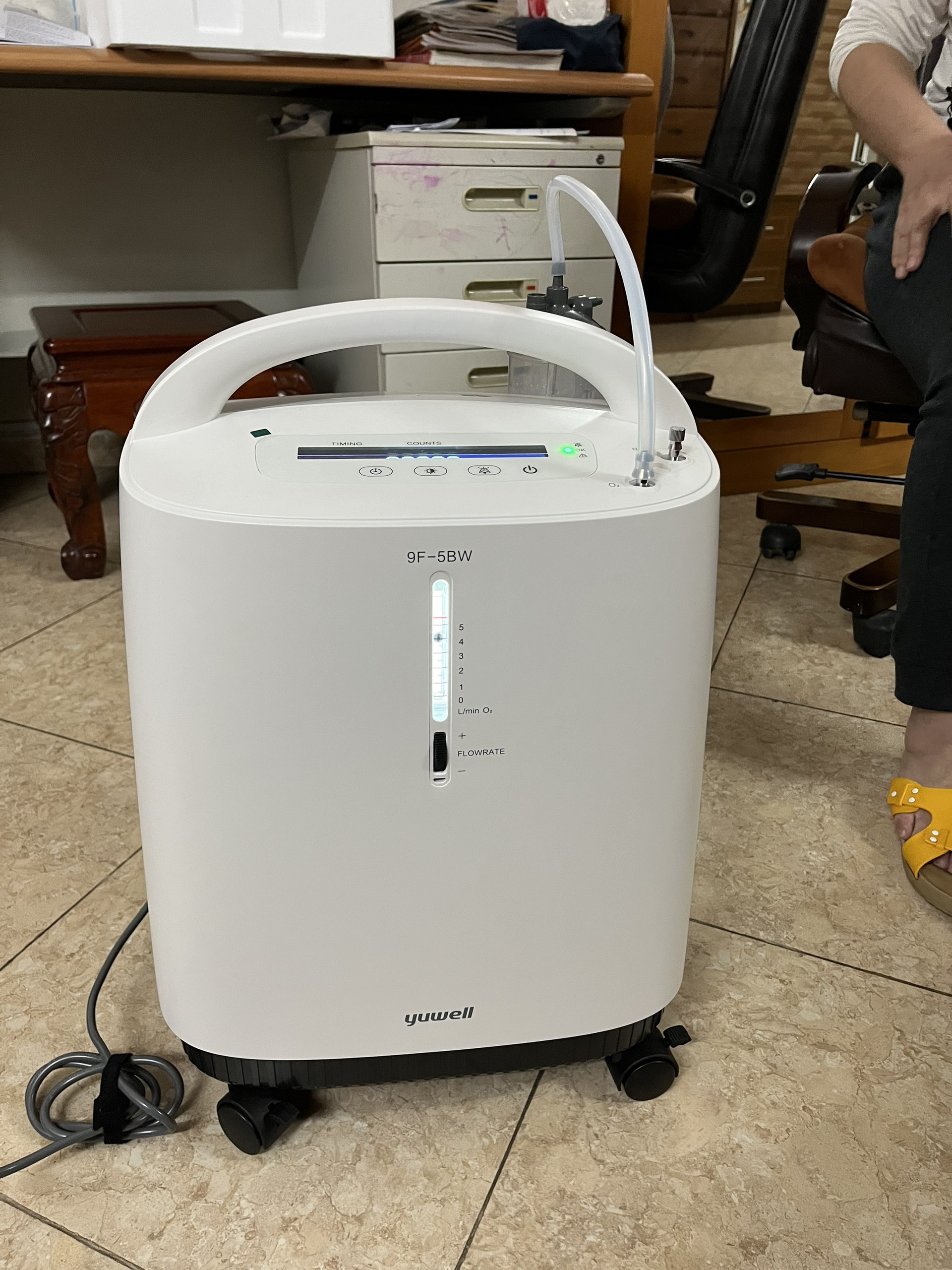 Máy tạo oxy 5 lít Yuwell 9f-5bw
