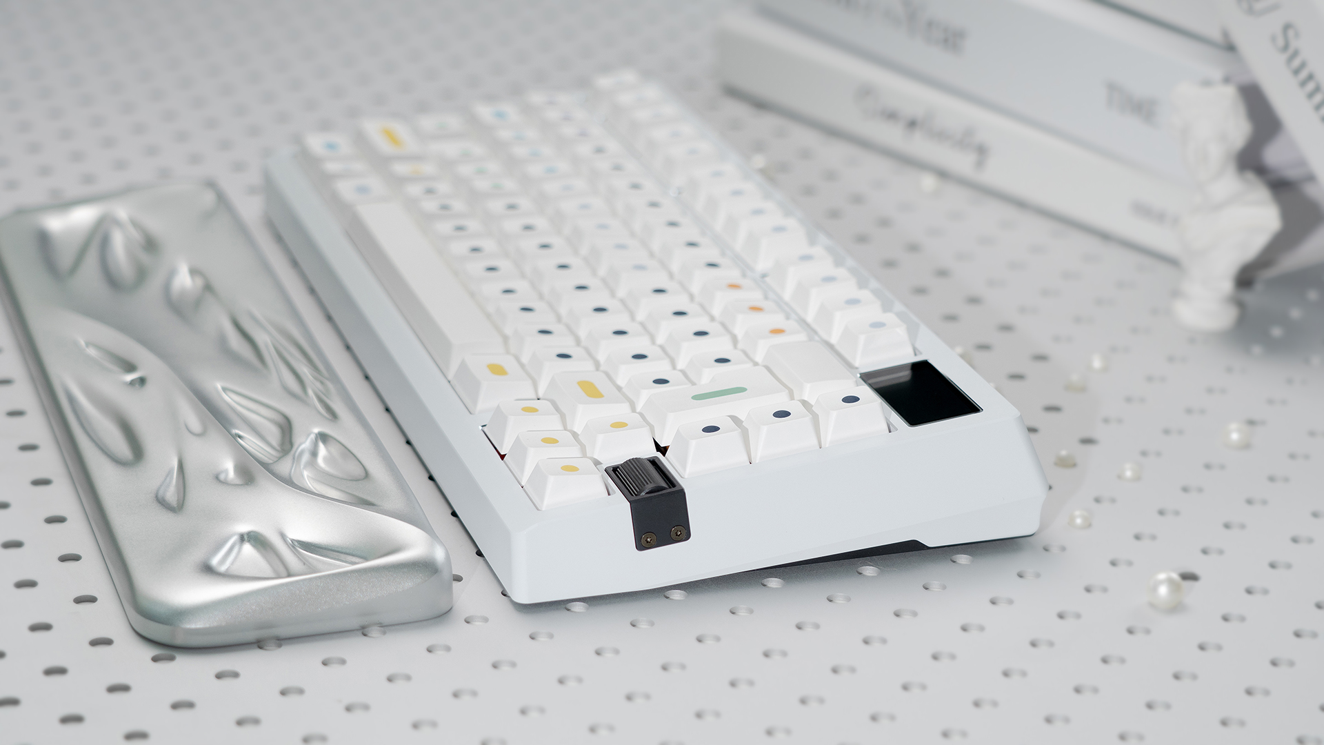 [In Stock] Zoom75 Tiga - E-White