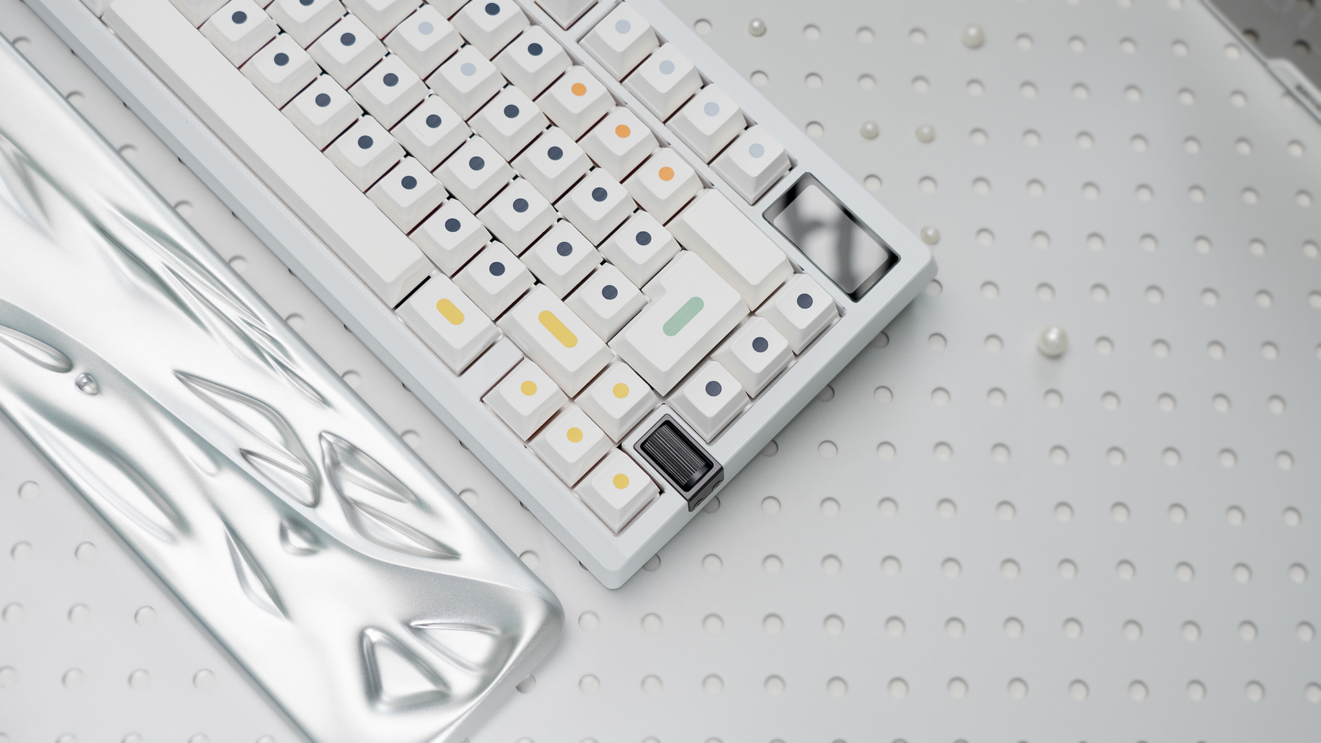 [In Stock] Zoom75 Tiga - E-White