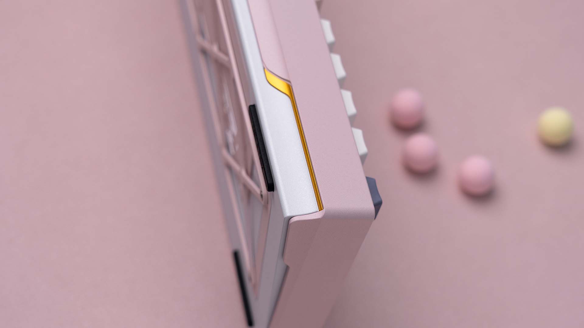 [In Stock] Zoom75 Tiga - Strawberry Icecream