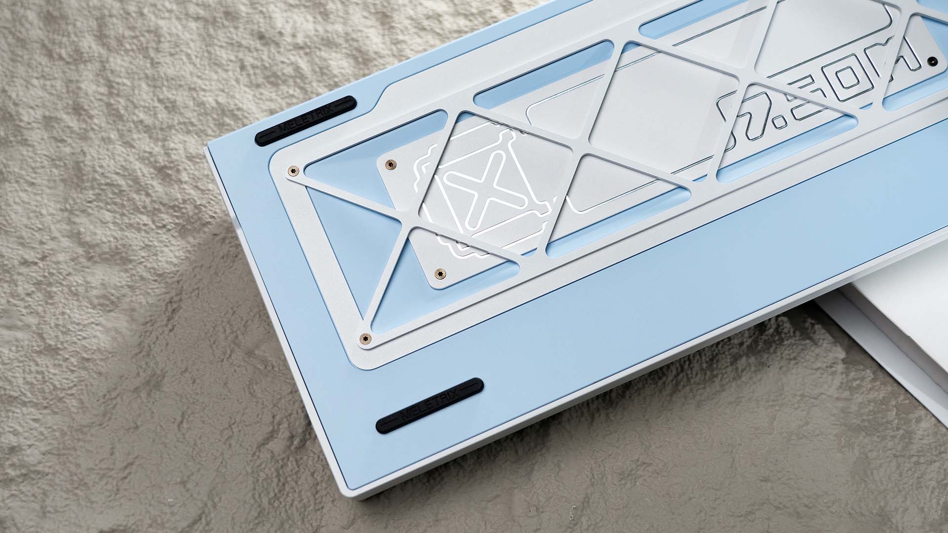 [In Stock] Zoom75 Tiga - White