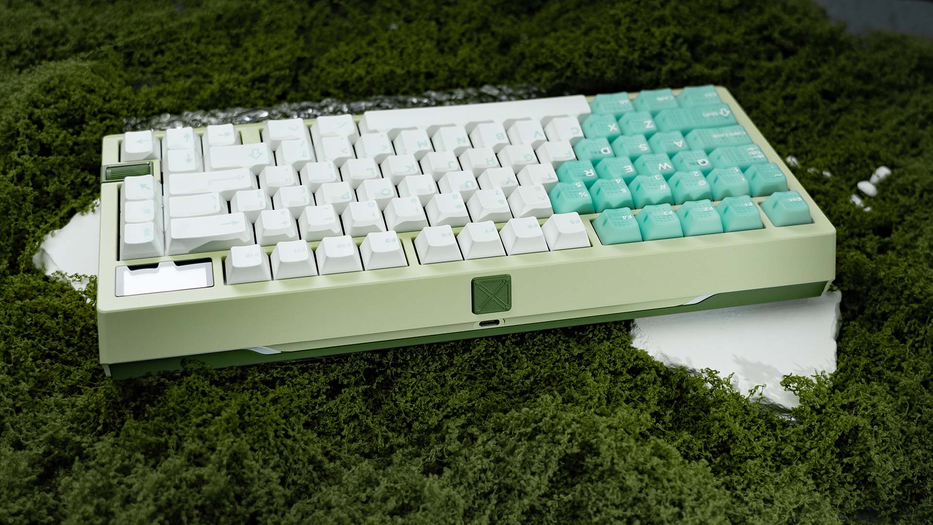 [In Stock] Zoom75 Tiga - Milky Green