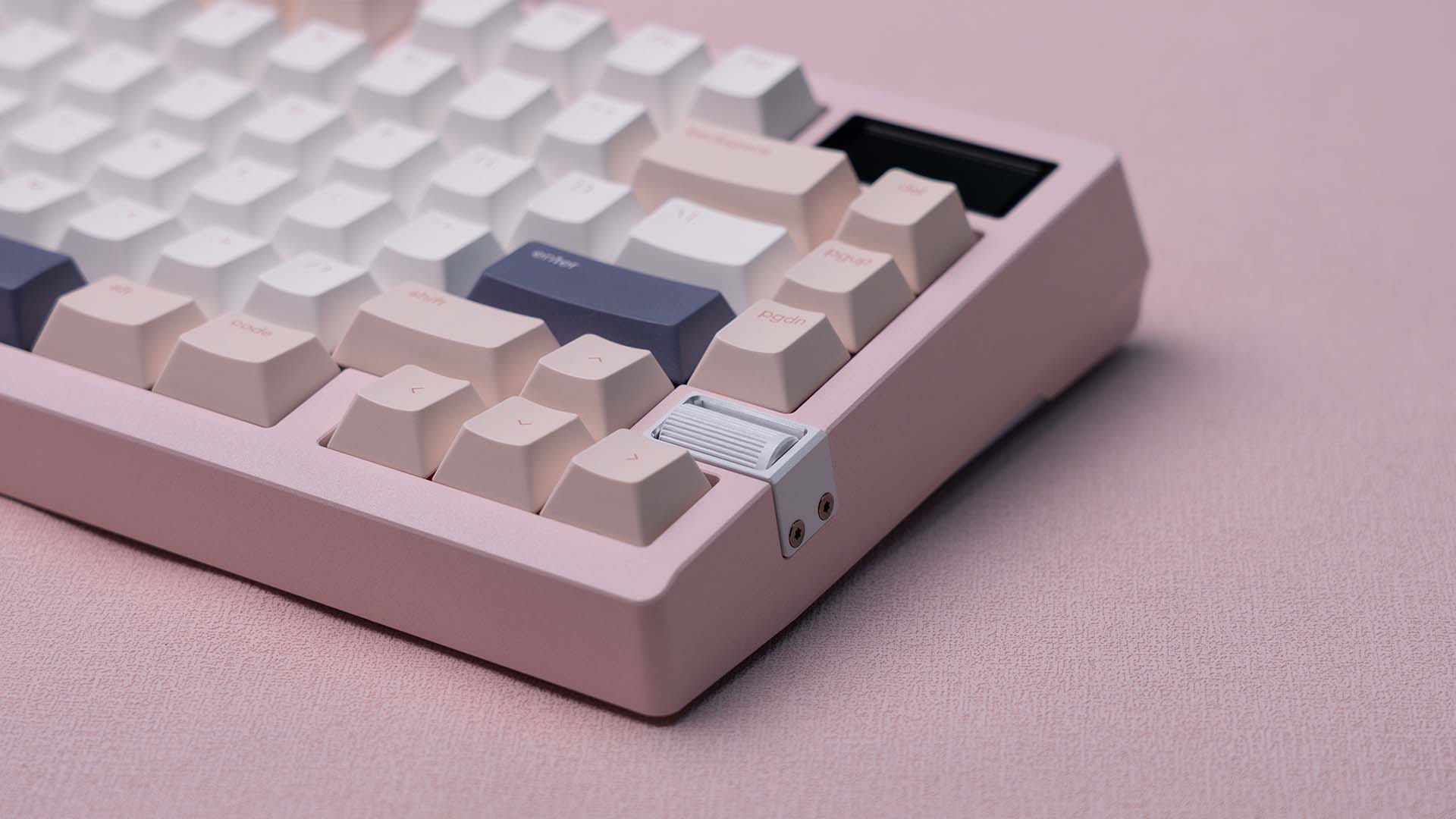 [In Stock] Zoom75 Tiga - Strawberry Icecream