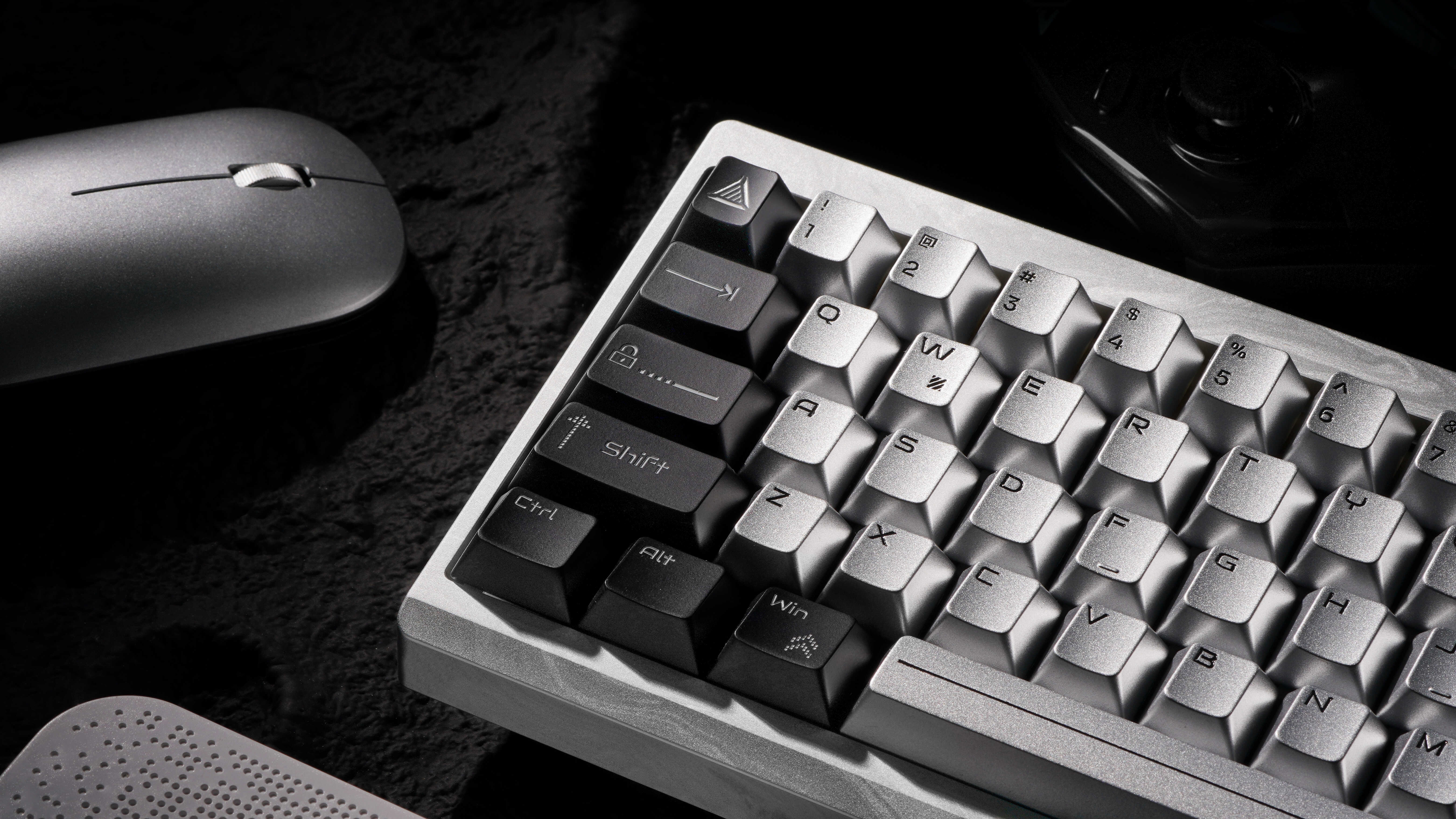 [GB] Zoom64 Mechanial Keyboard Kit - Forged Flow