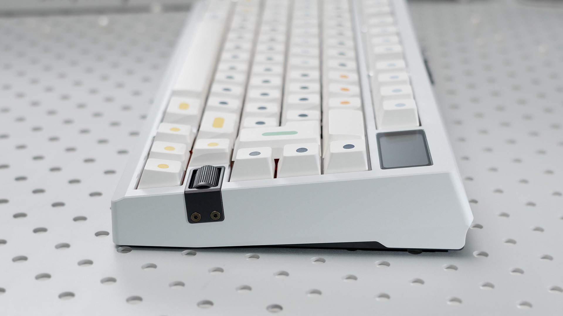 [In Stock] Zoom75 Tiga - E-White
