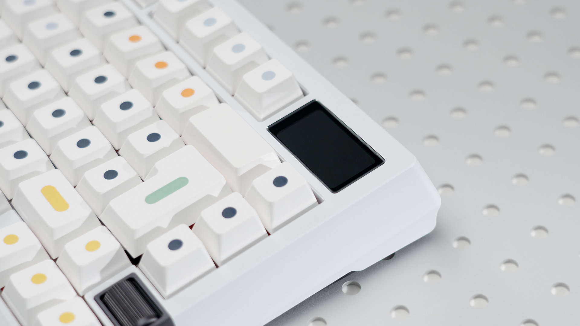 [In Stock] Zoom75 Tiga - E-White