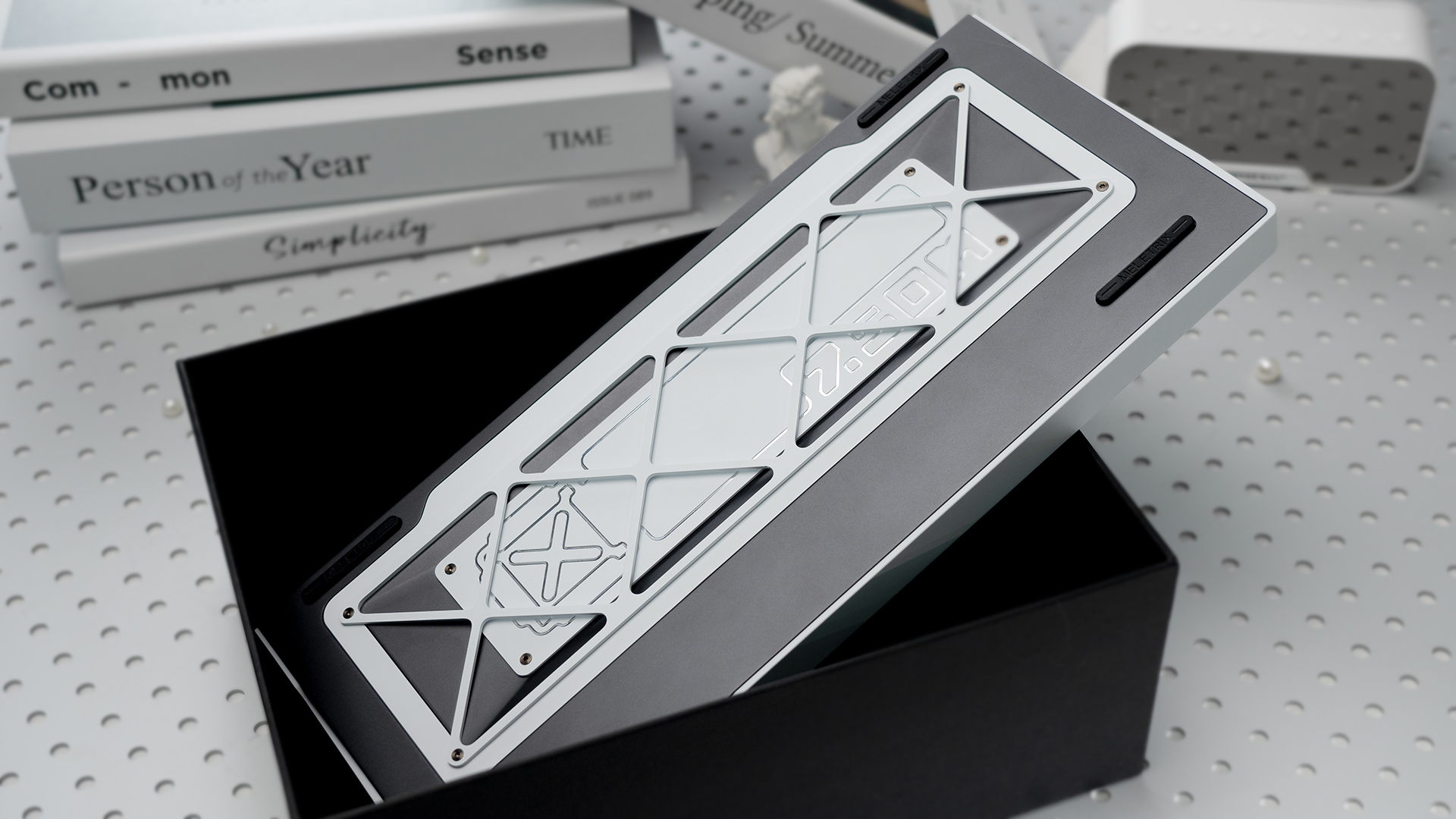 [In Stock] Zoom75 Tiga - E-White