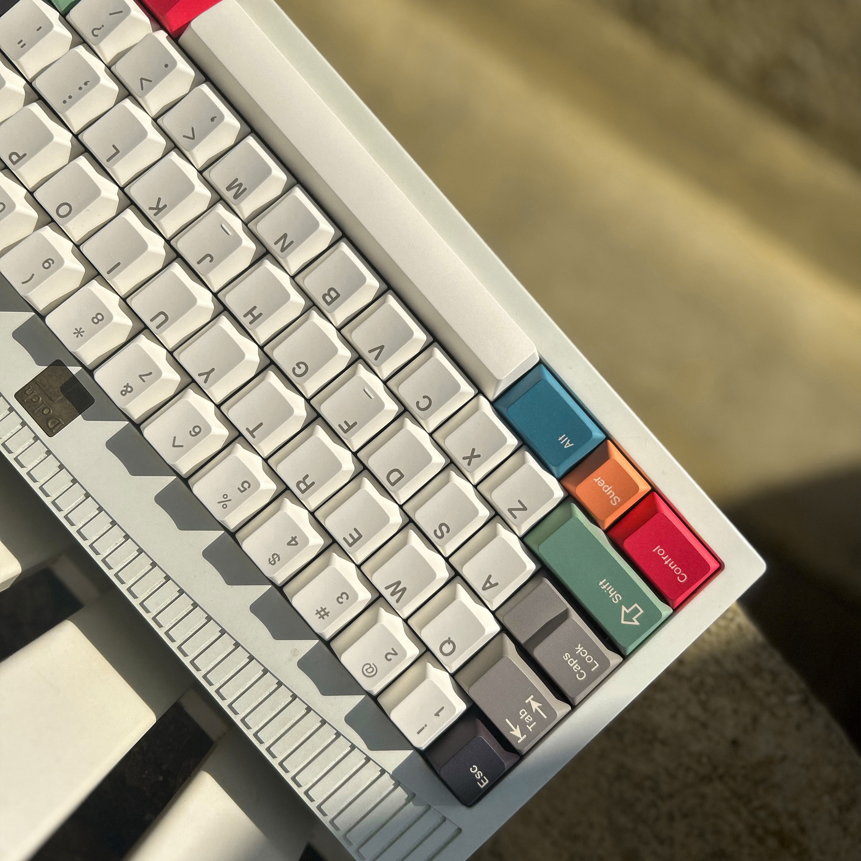 [In Stock] Keycap Walker Cherry Foundation PBT Dyesub