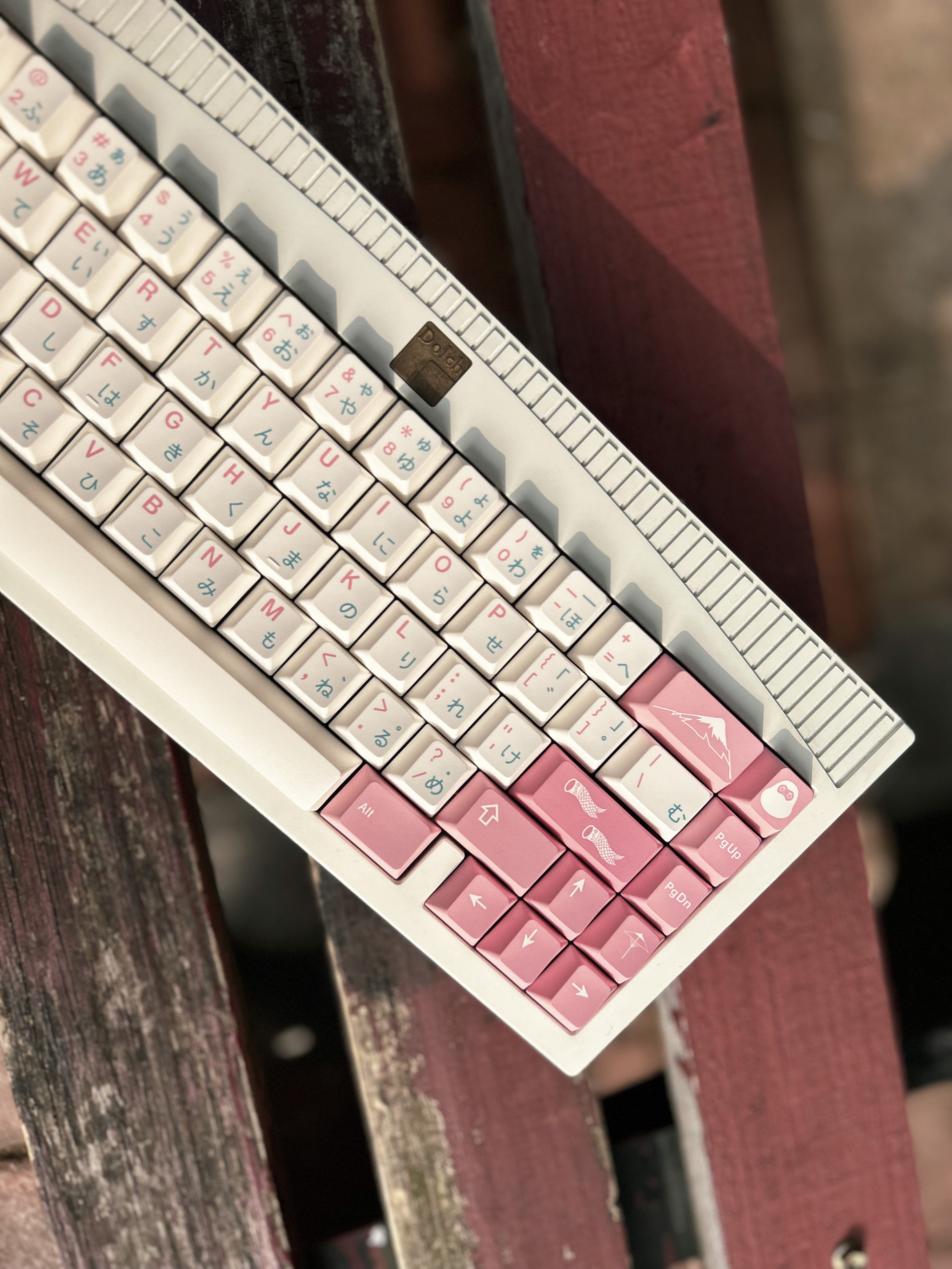 [In Stock] Keycap Walker Sakura Cherry PBT Dyesub