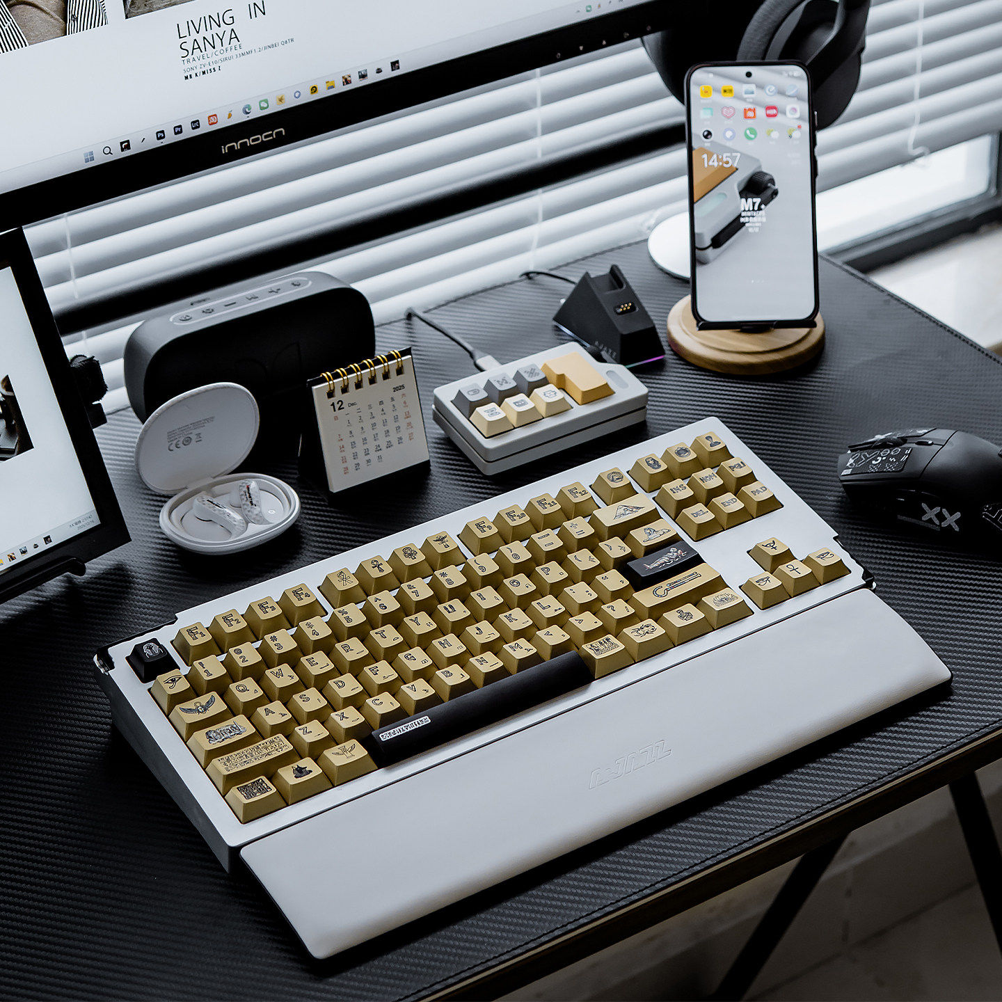 Keycap TapTempo Gold Egypt 2 Cherry PBT Dyesub (Bold)