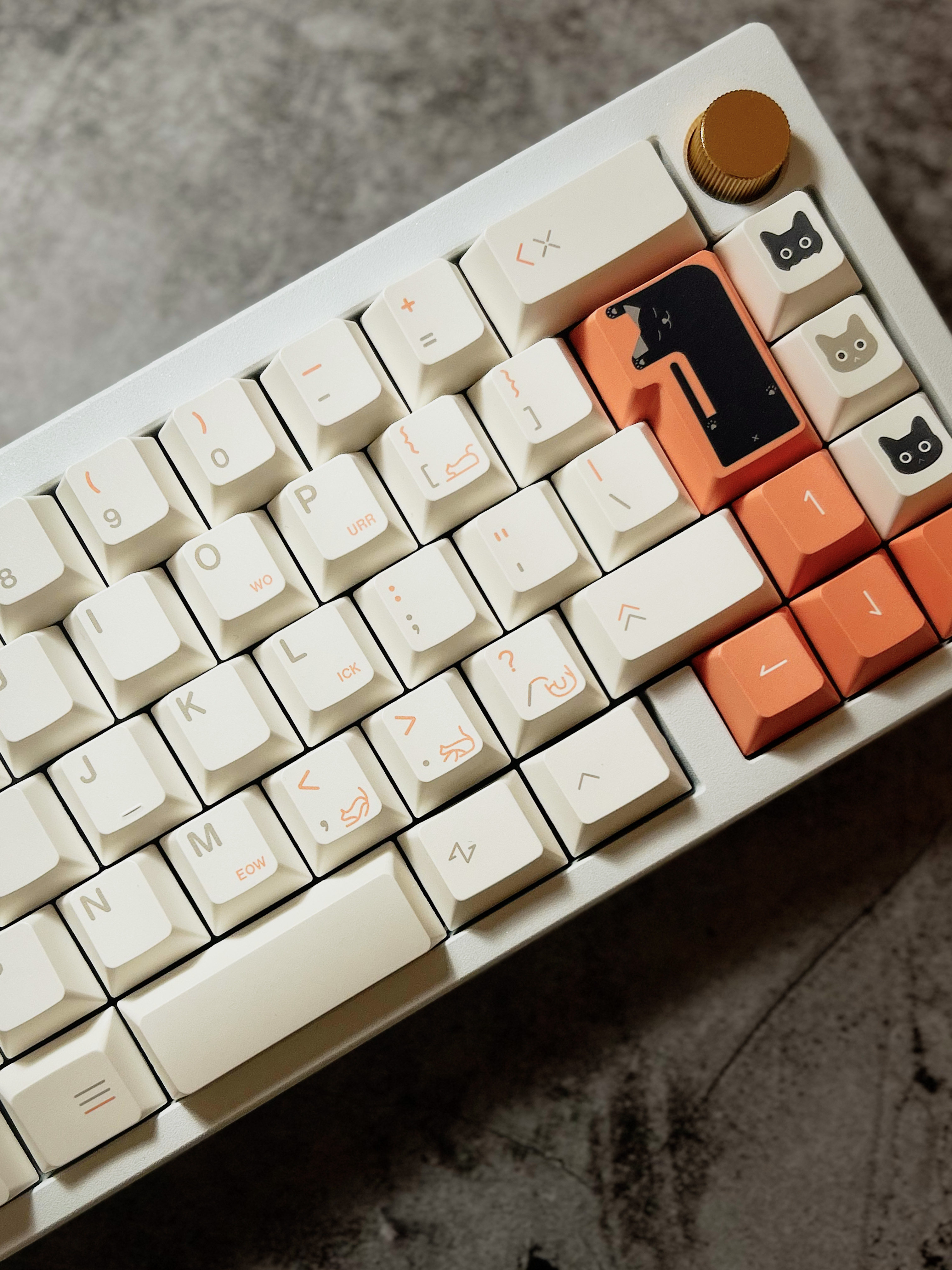 [In Stock] Keycap Walker Calico Cherry PBT Dyesub