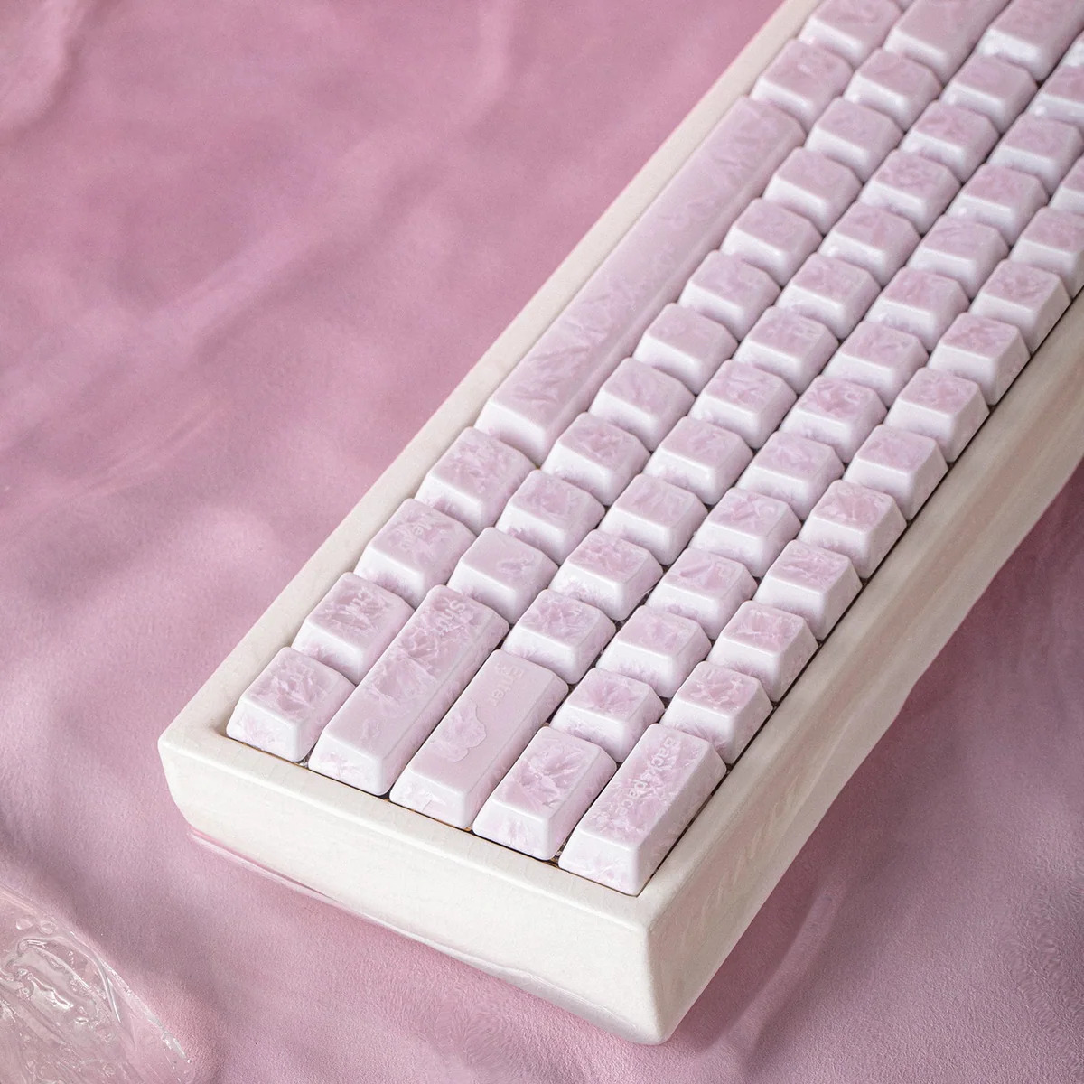 Keycap Sứ Cerakey - Pink Ice Crystal
