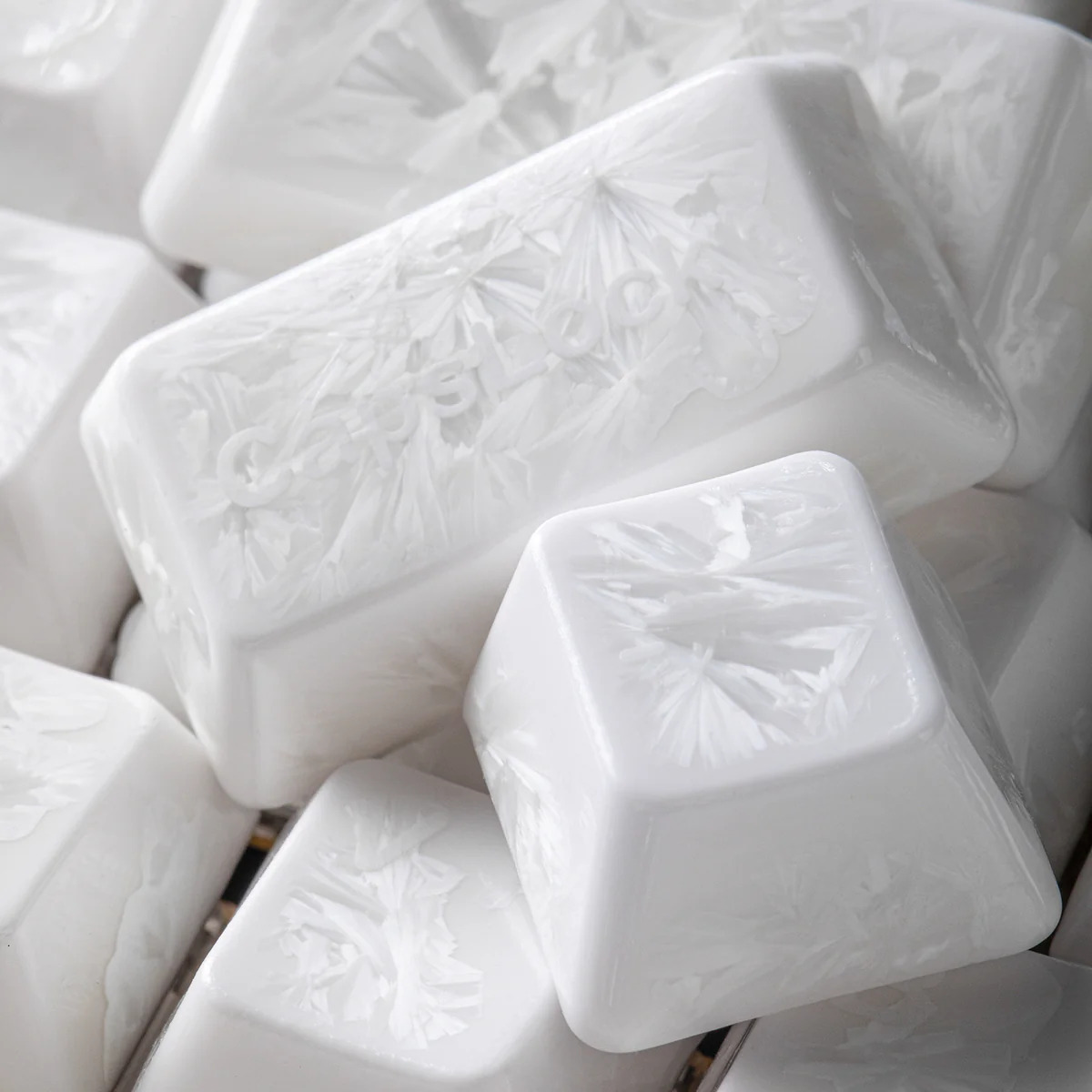 Keycap Sứ Cerakey - White Ice Crystal